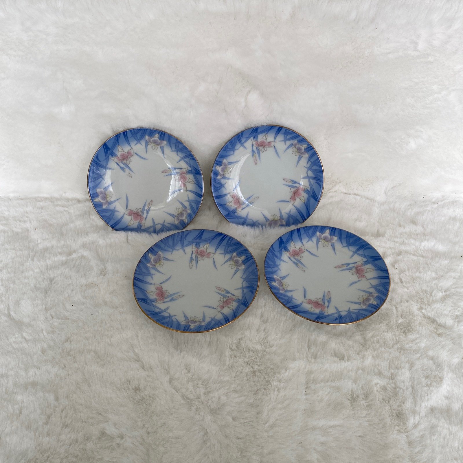 4-5”Japanese Plates Blue Floral Iris Flowers
