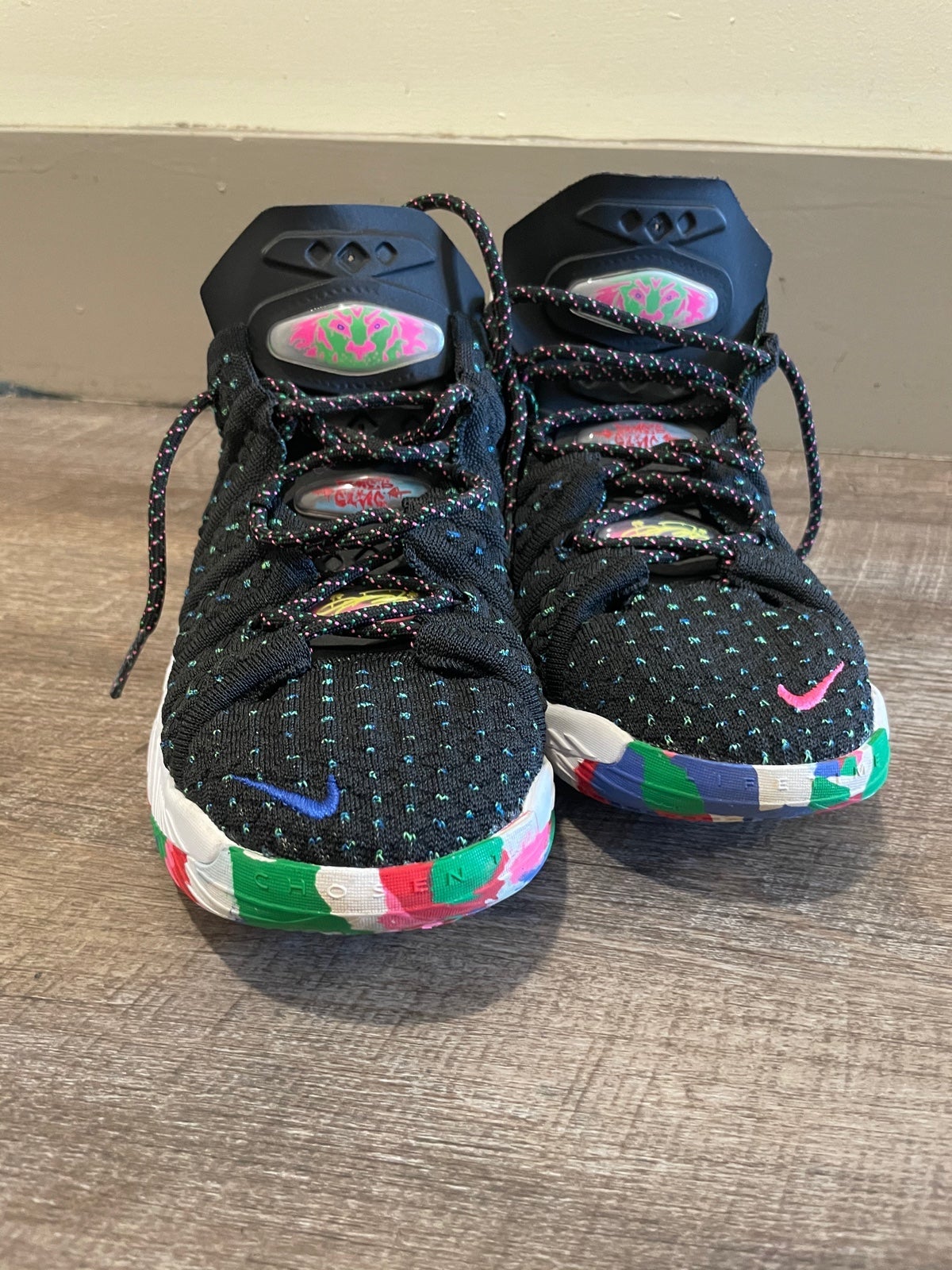 Nike LeBron James 18 Multicolored Sneakers