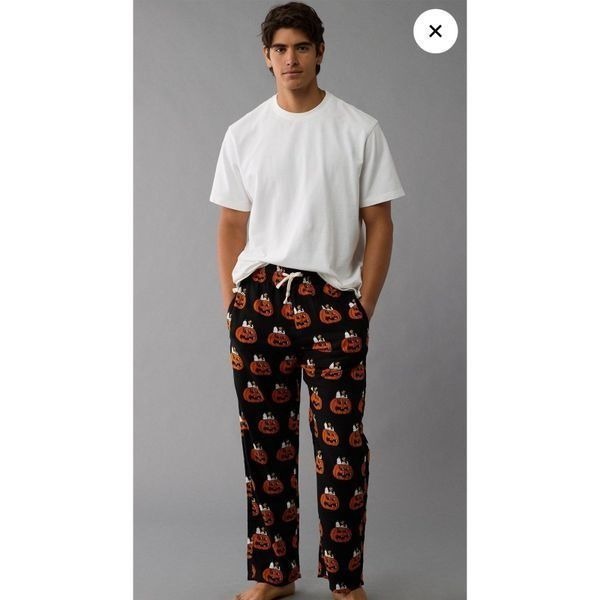 AE Snoopy Flannel Lounge Pant Size Medium; BNWT - HALLOWEEN/SNOOPY THEMED!!