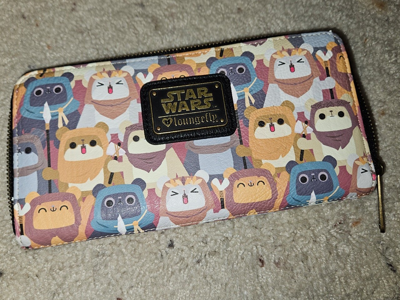 Loungefly Star Wars ewok zip wallet heart logo Women s accessories