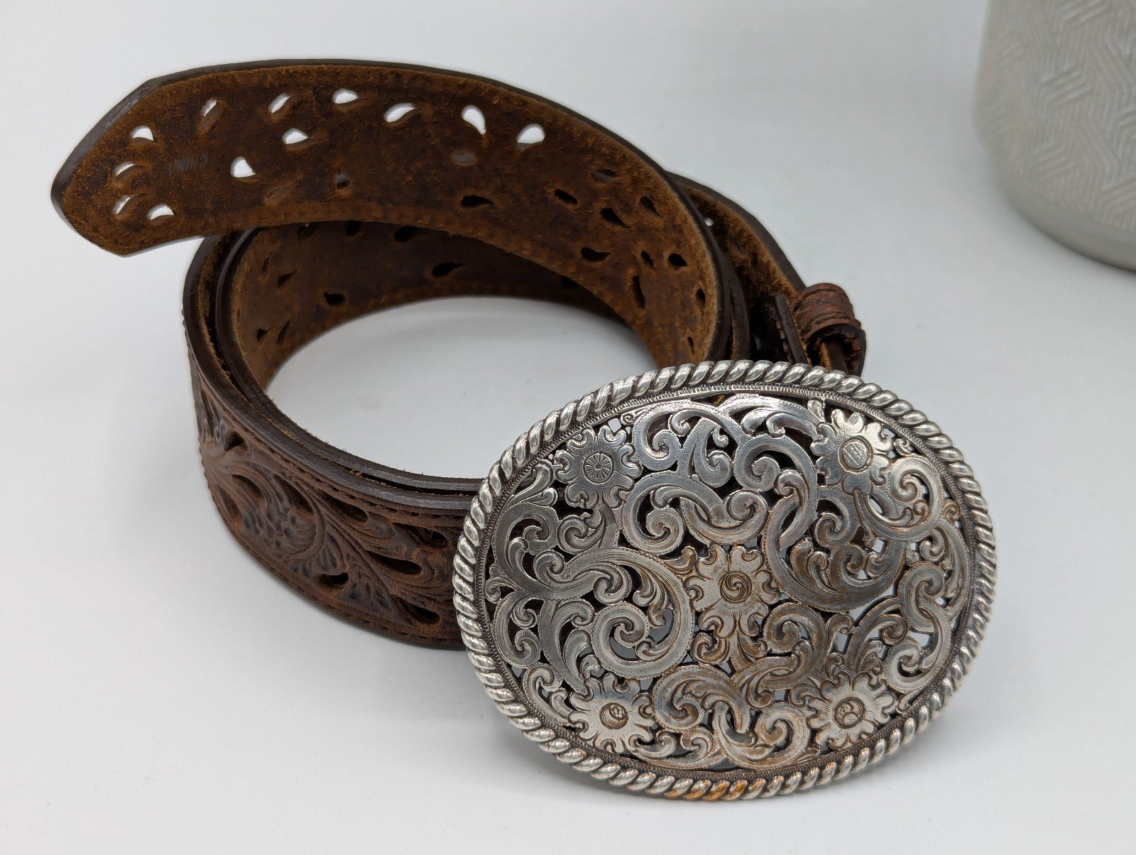 Tony Lama Women's Size 32 Pierced Filigree Belt with Buckle
