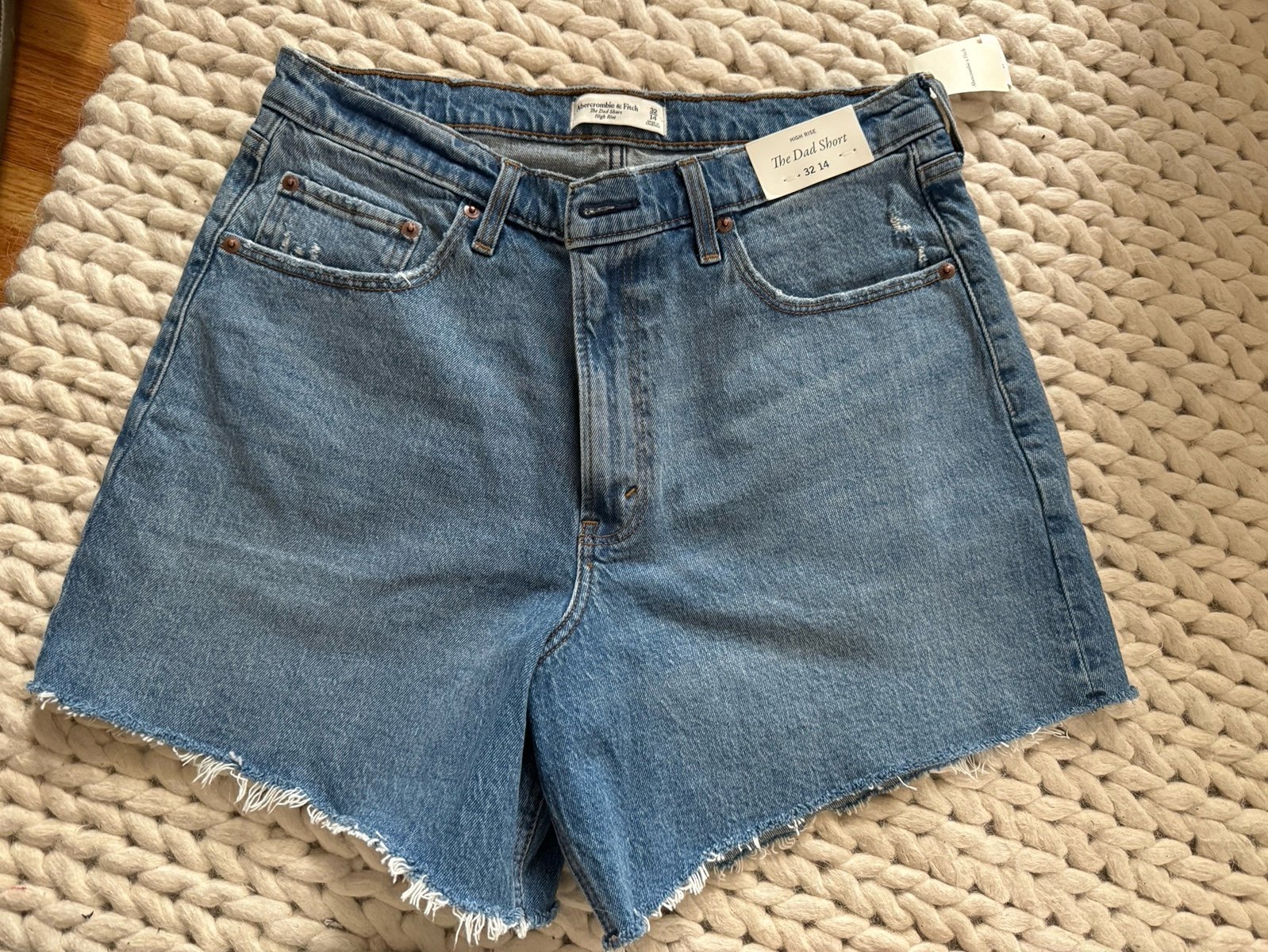 Abercrombie High Rise Dad Short - size 32