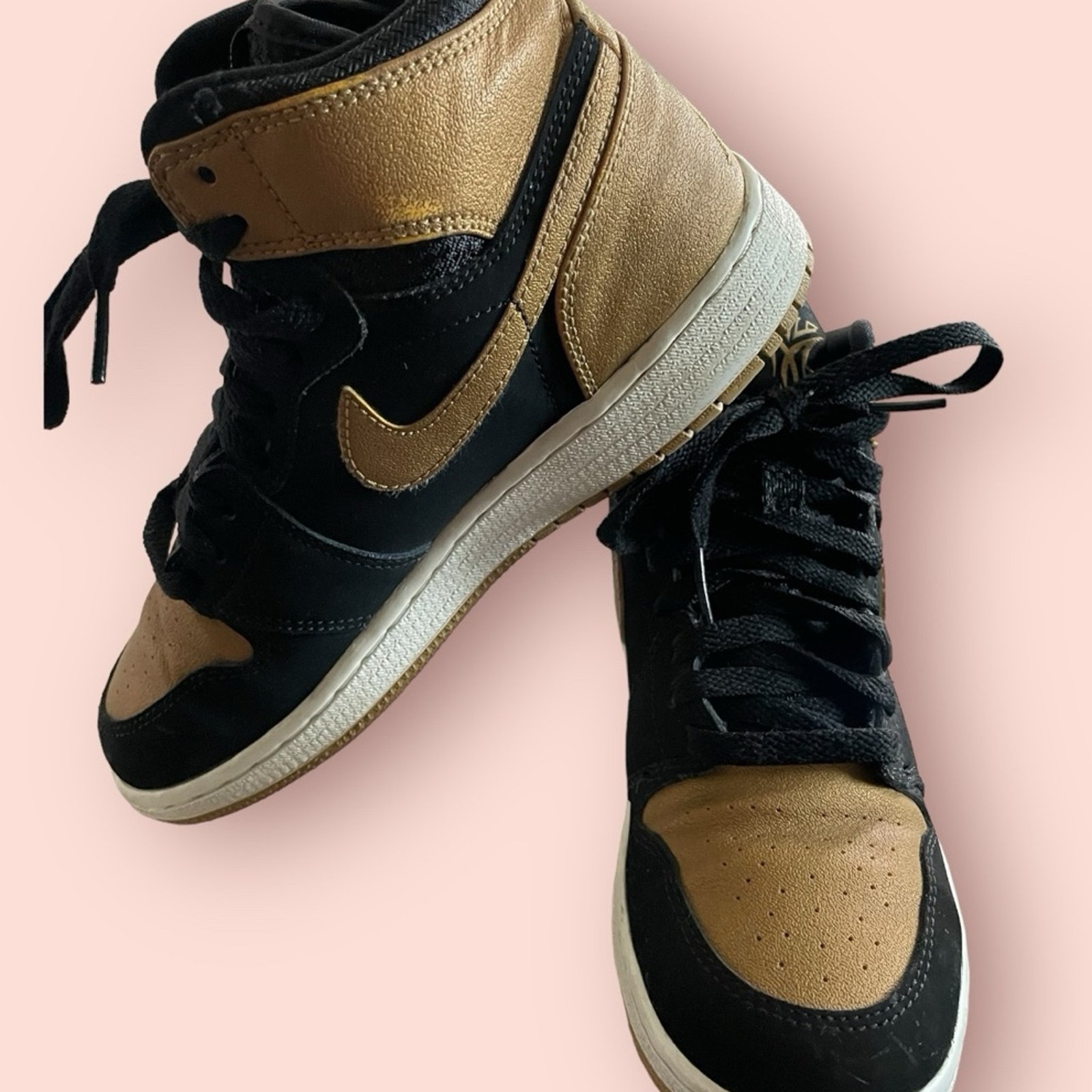 Jordan 1 Retro High Melo 2014 Size 4Y 332550-026