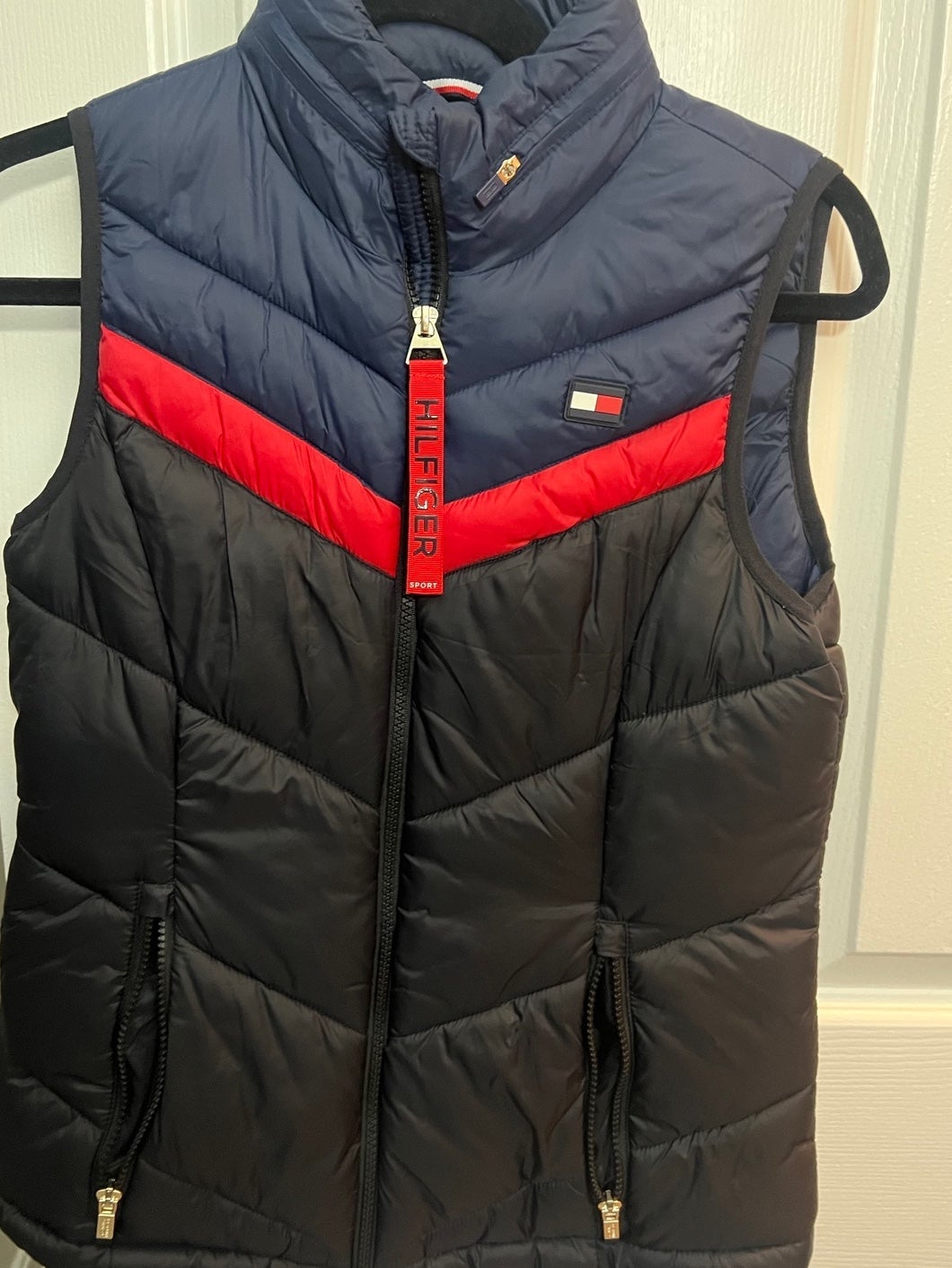 Tommy Hilfiger puffer cute vest with hood hidden inside the zipper