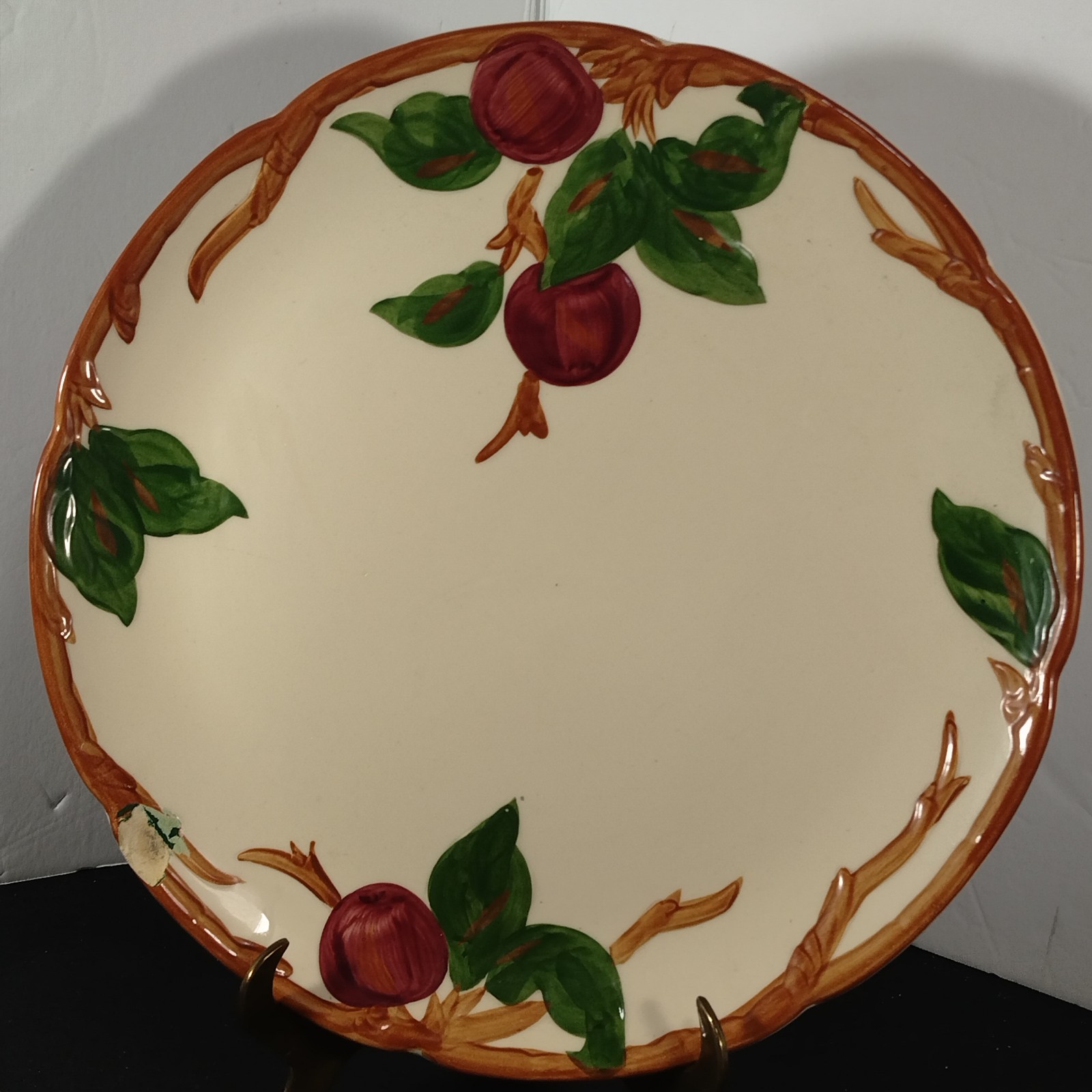 Fransiscian red apple 12 inch round serving platter