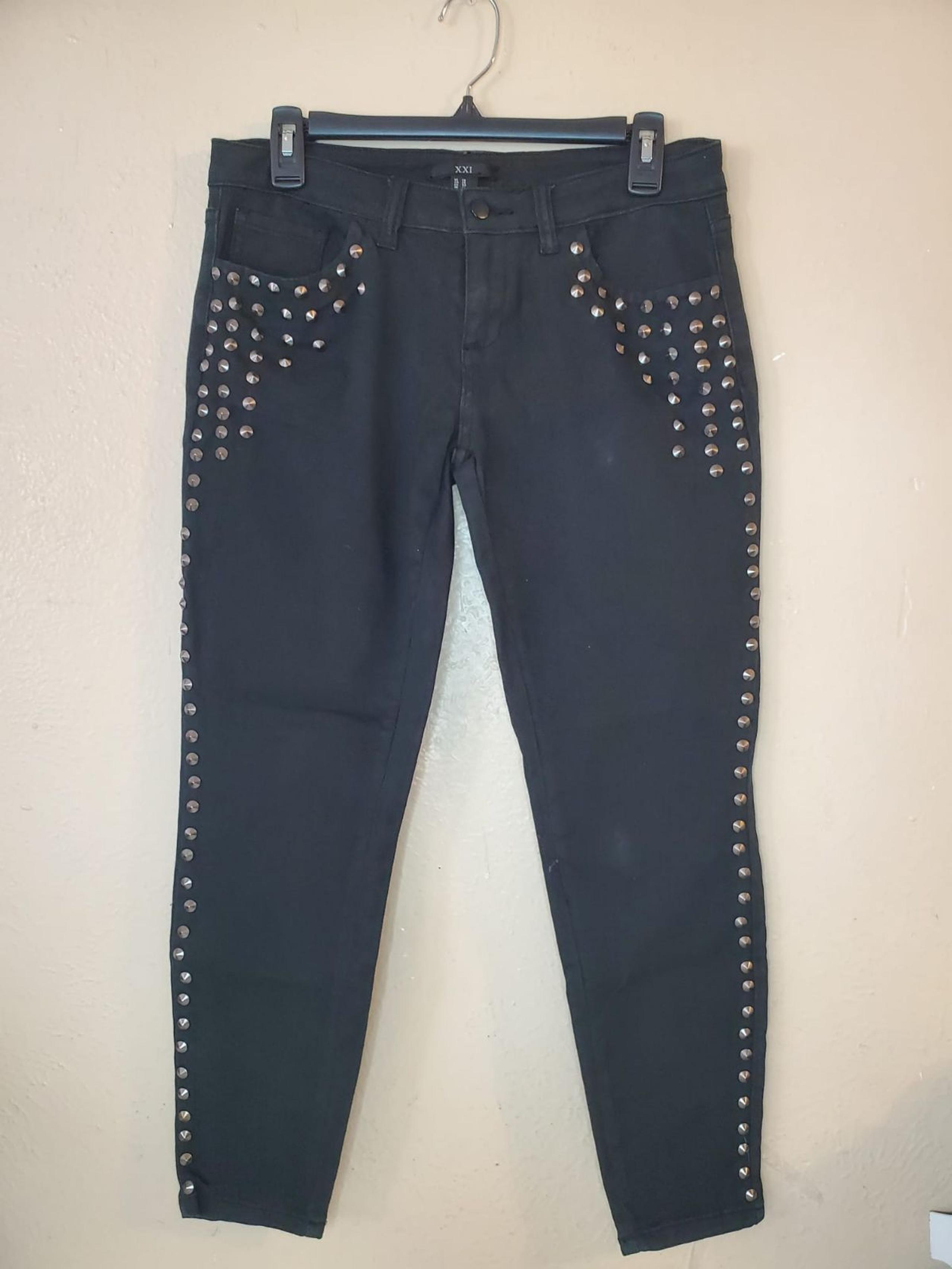 Studded Jeans Black - FOREVER 21