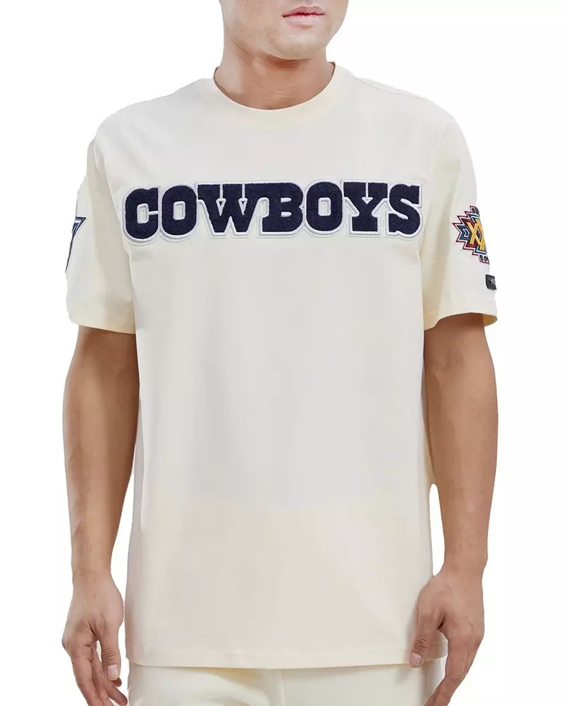 Pro Standard Men's Dallas Cowboys Off White T-Shirt & Pro Standard Men's shorts