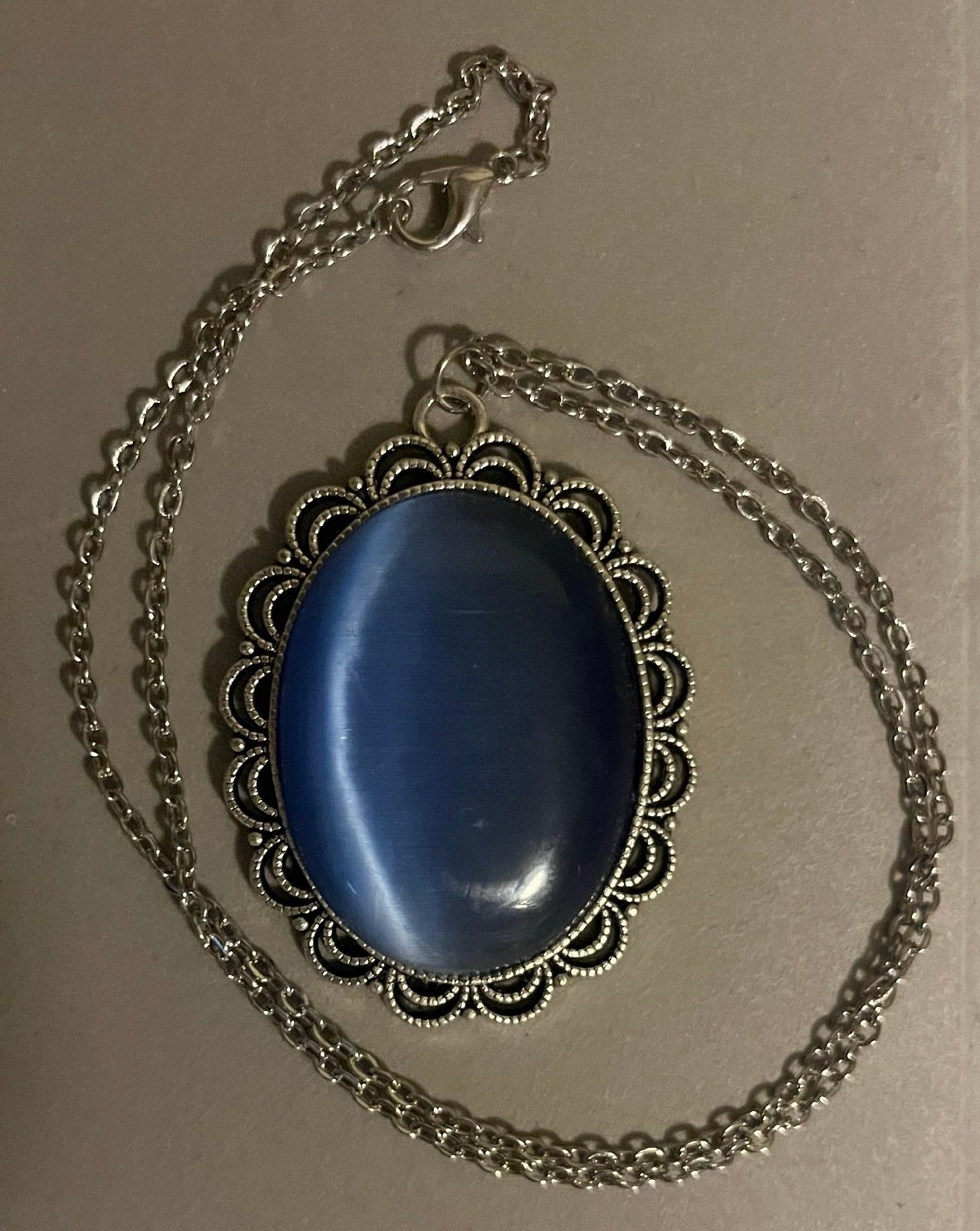 Huge Cats Eye Fiber Optic Glass Necklace