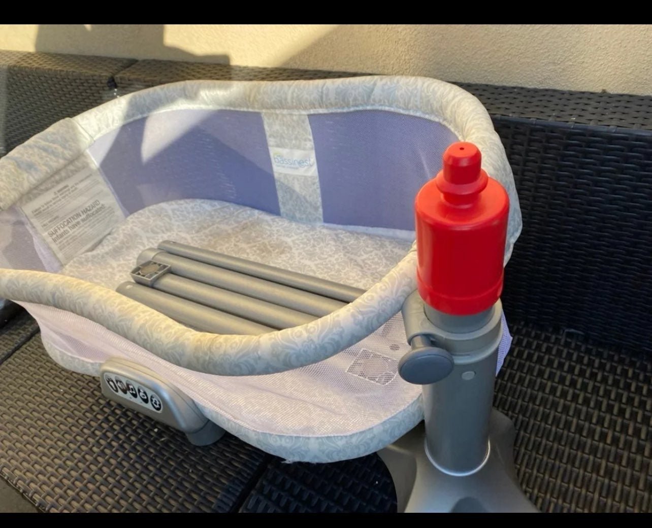 Halo bassinet