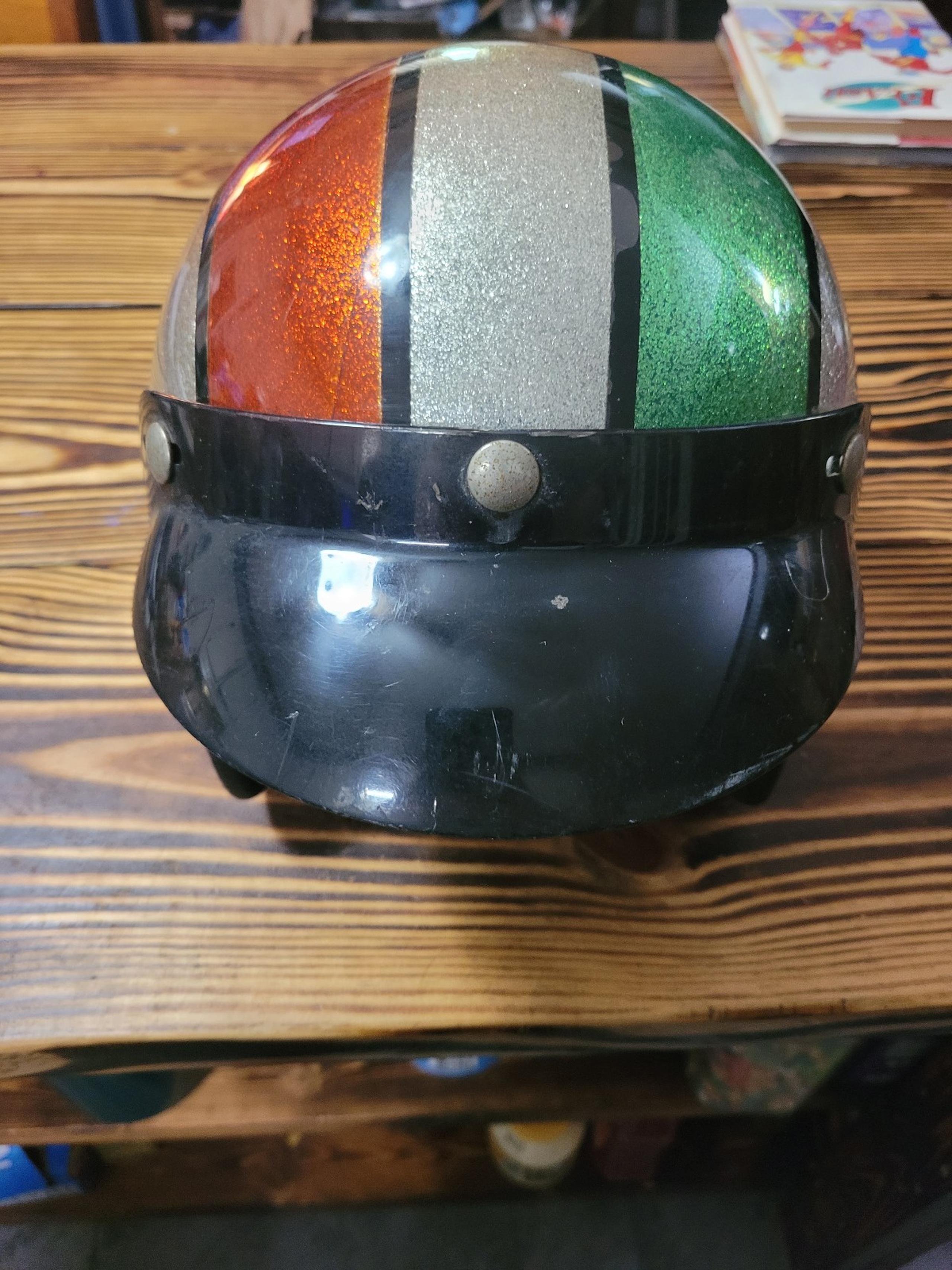 Vintage cool Eagle 2000 red/green  Metal Flake Motorcycle Helmet