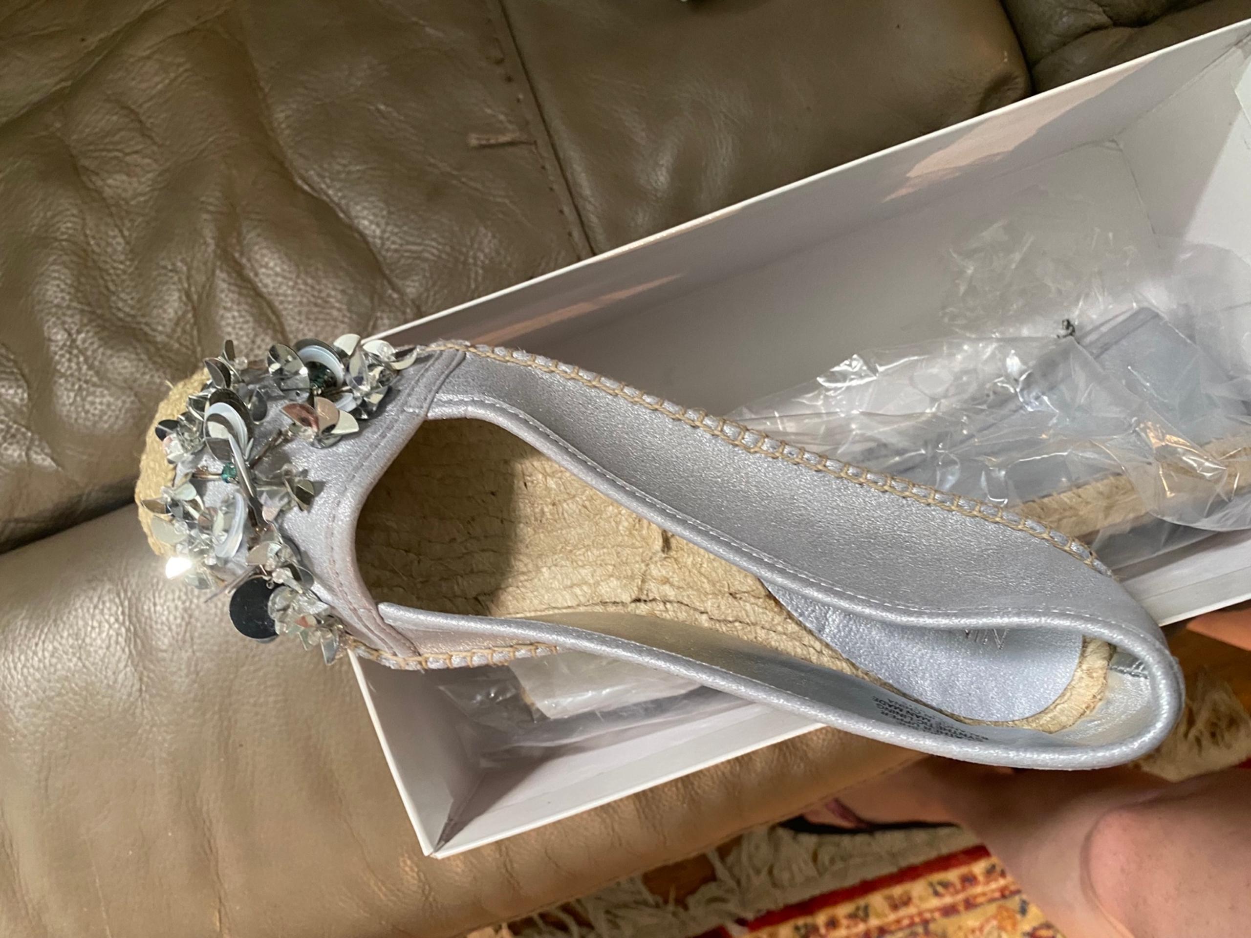 womens silver flats nine west size 8