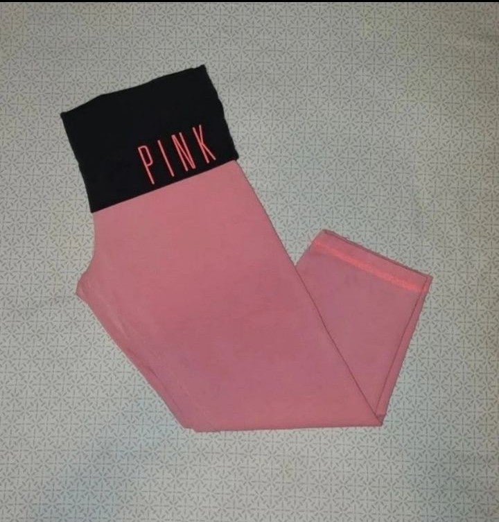 ♡PINK YOGA CAPRIS♡