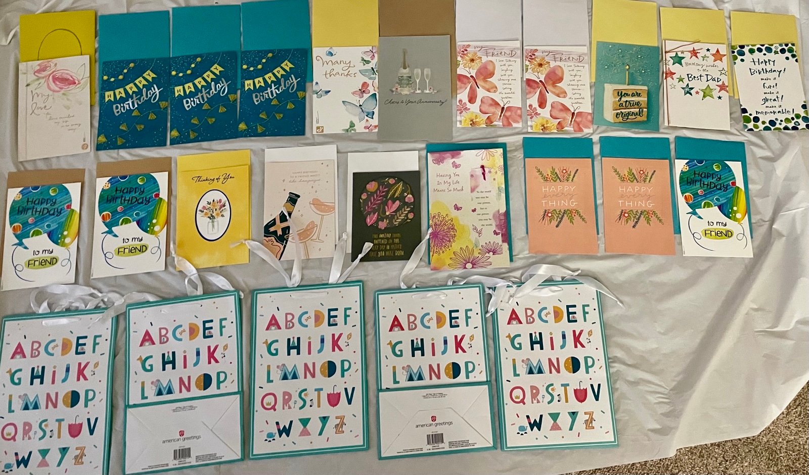 Set of 25: Birthday/thank you cards 20 with envelopes and gift bags 5