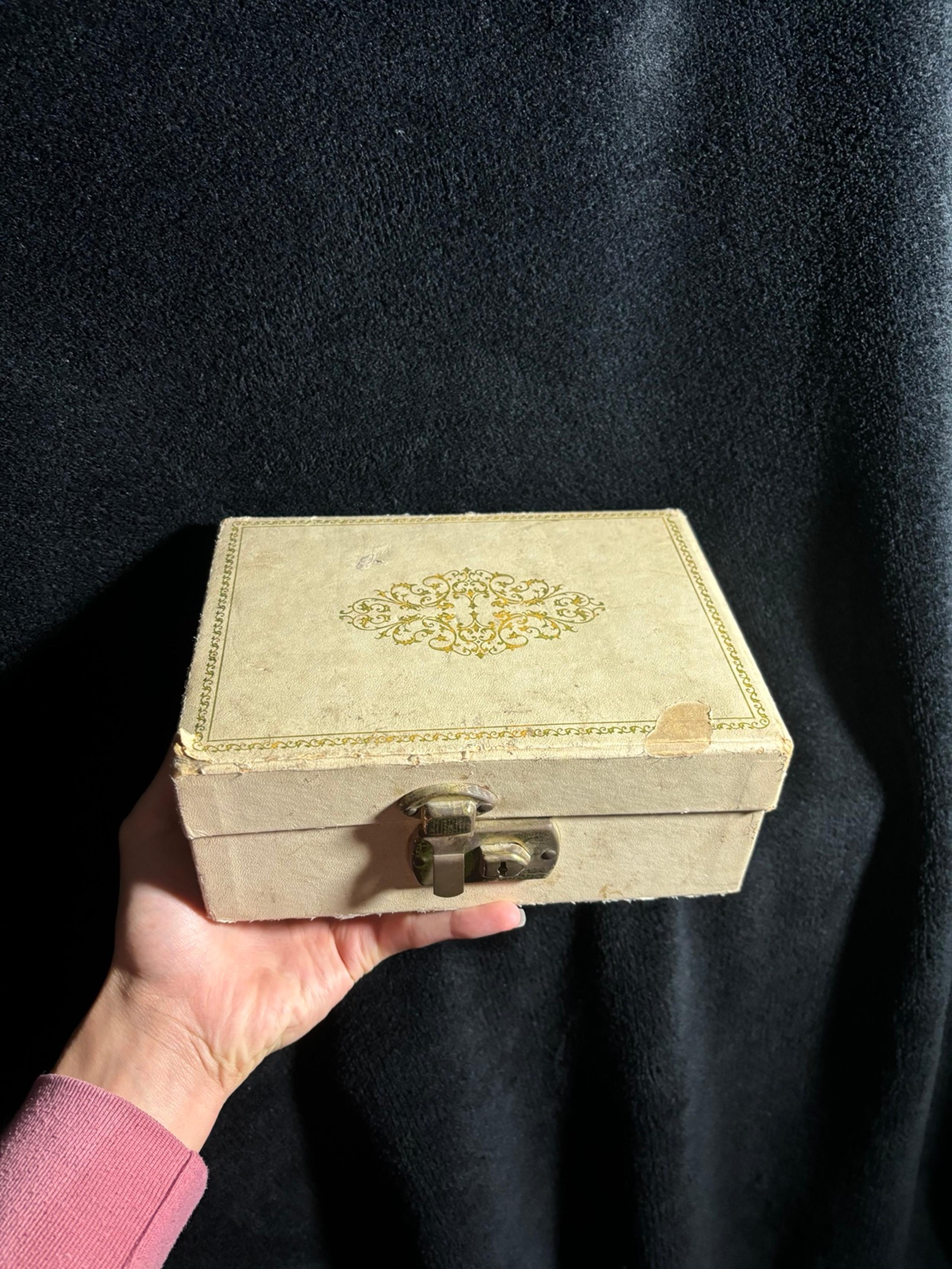 Vintage Jewelry Box
