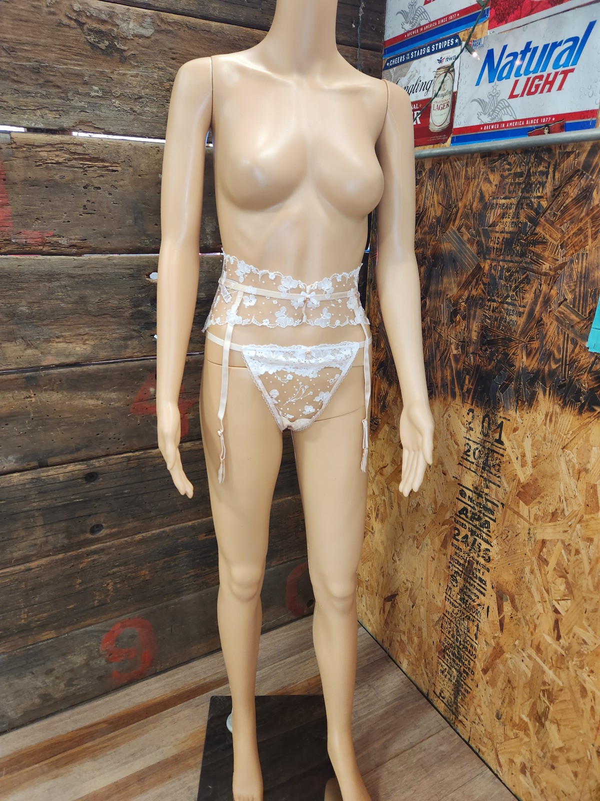 Victoria's Secret Nude Garter Belt M/L With Thong Panty XL NWT