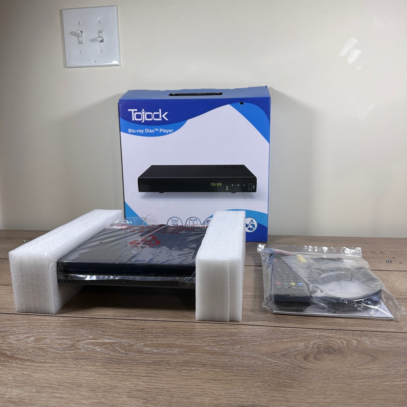 Blu Ray DVD Player, 1080P Home Theater Disc System, Play DVDs (EVP-101 Tojock)