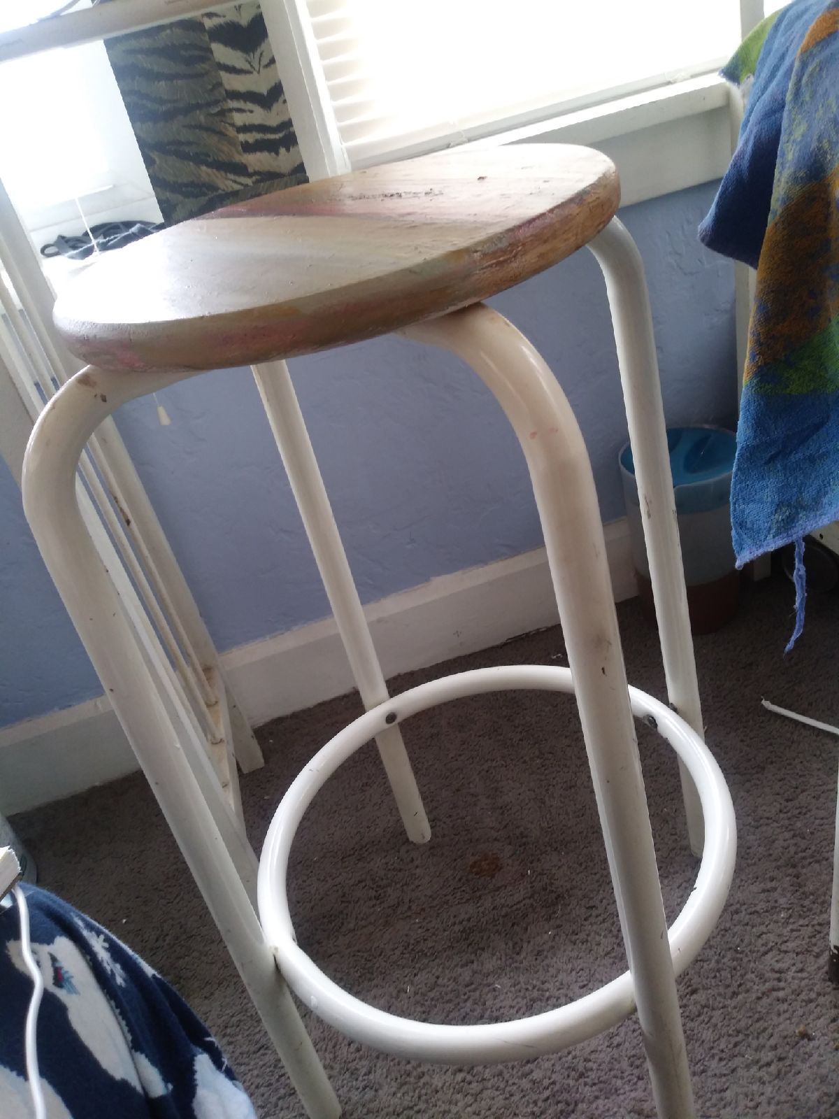 Bar stool