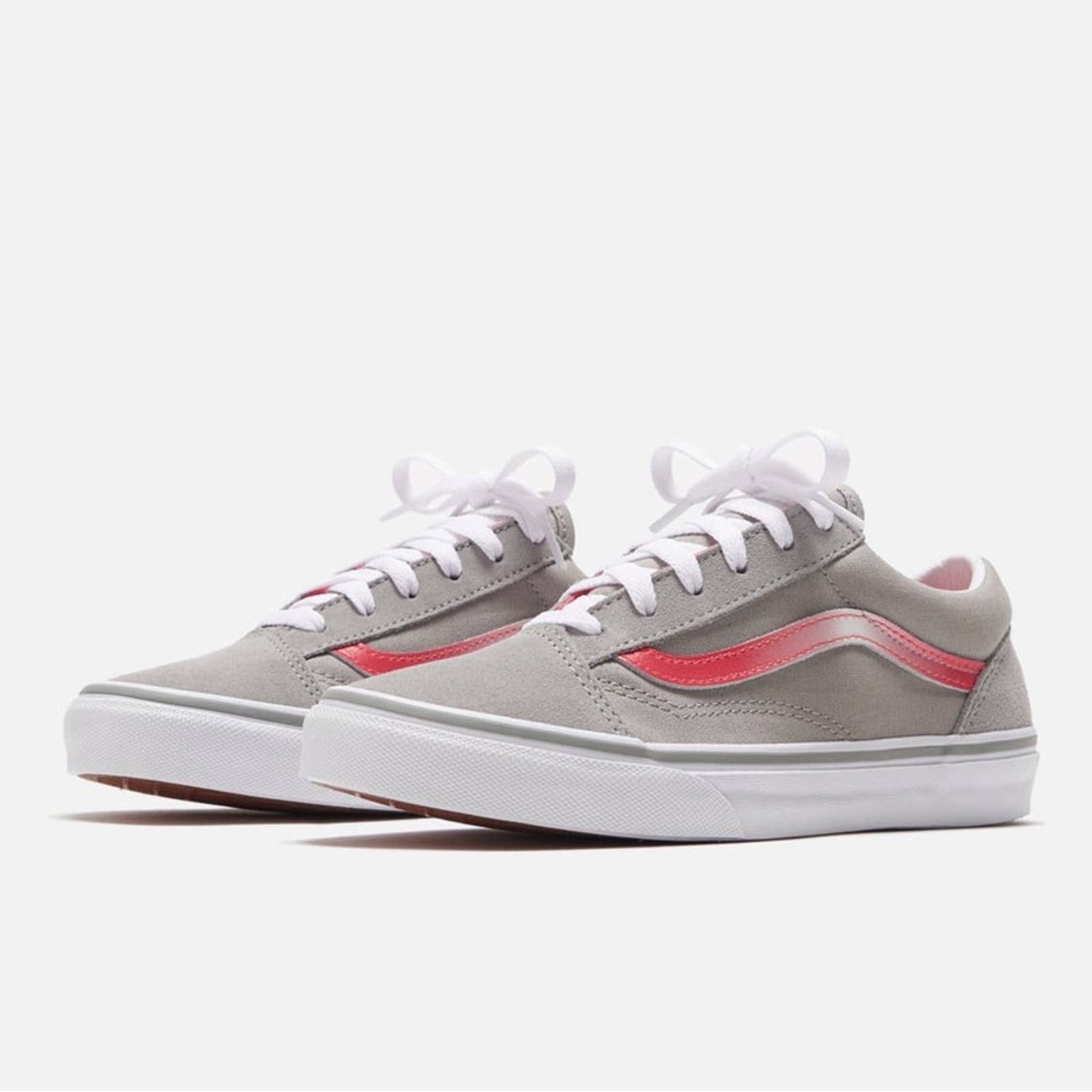 New in Box Vans Kids' Grade School Old Skool Shoes Various Sizes 6 & 7
