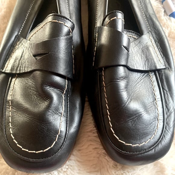 Coach black leather loafers size 9.5 but can fit narrow 10