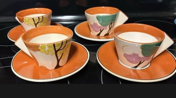 Clarice cliff teacup and saucers set of four