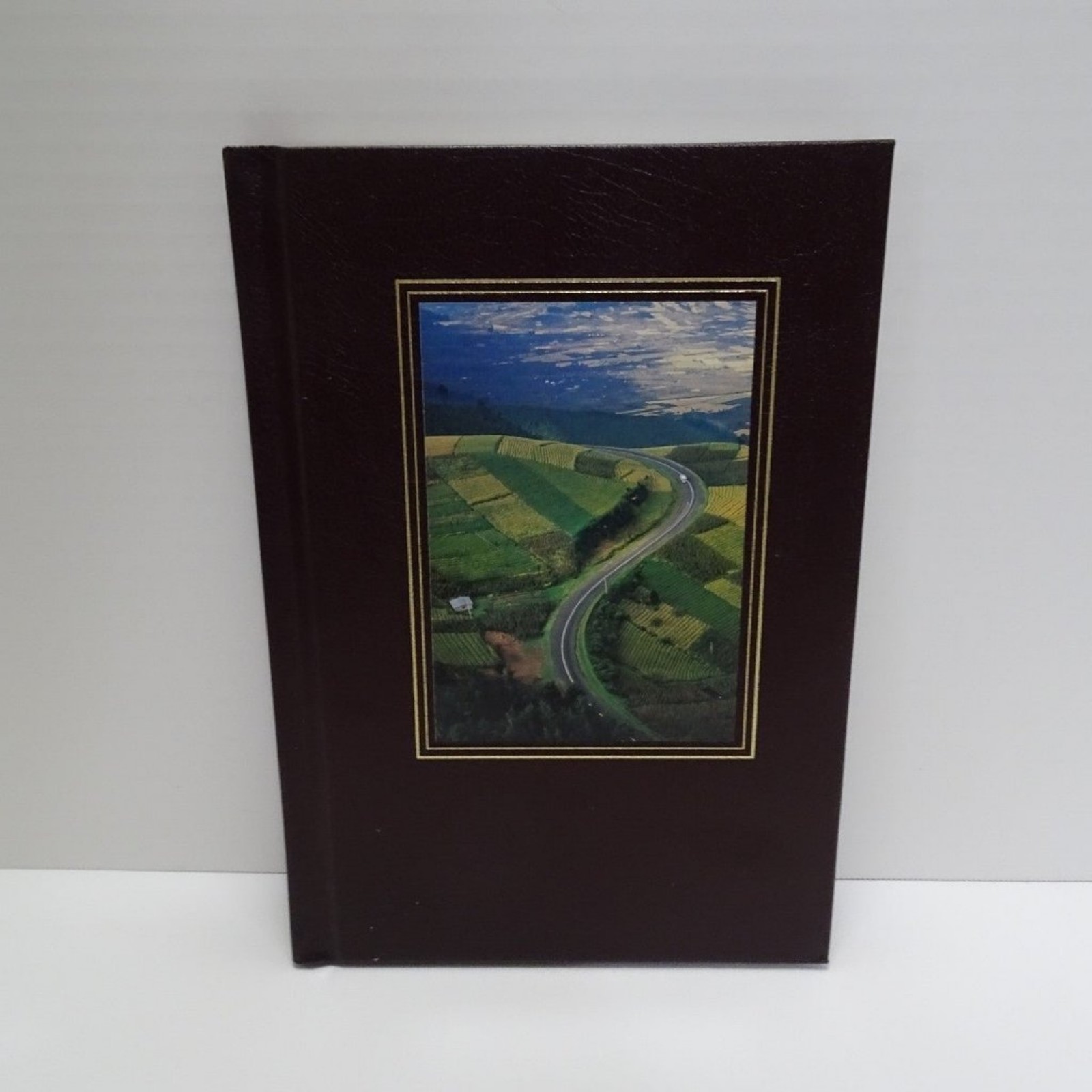 VTG 1999 National Geographic Long Road South Pan American Highway LEATHER BOUND
