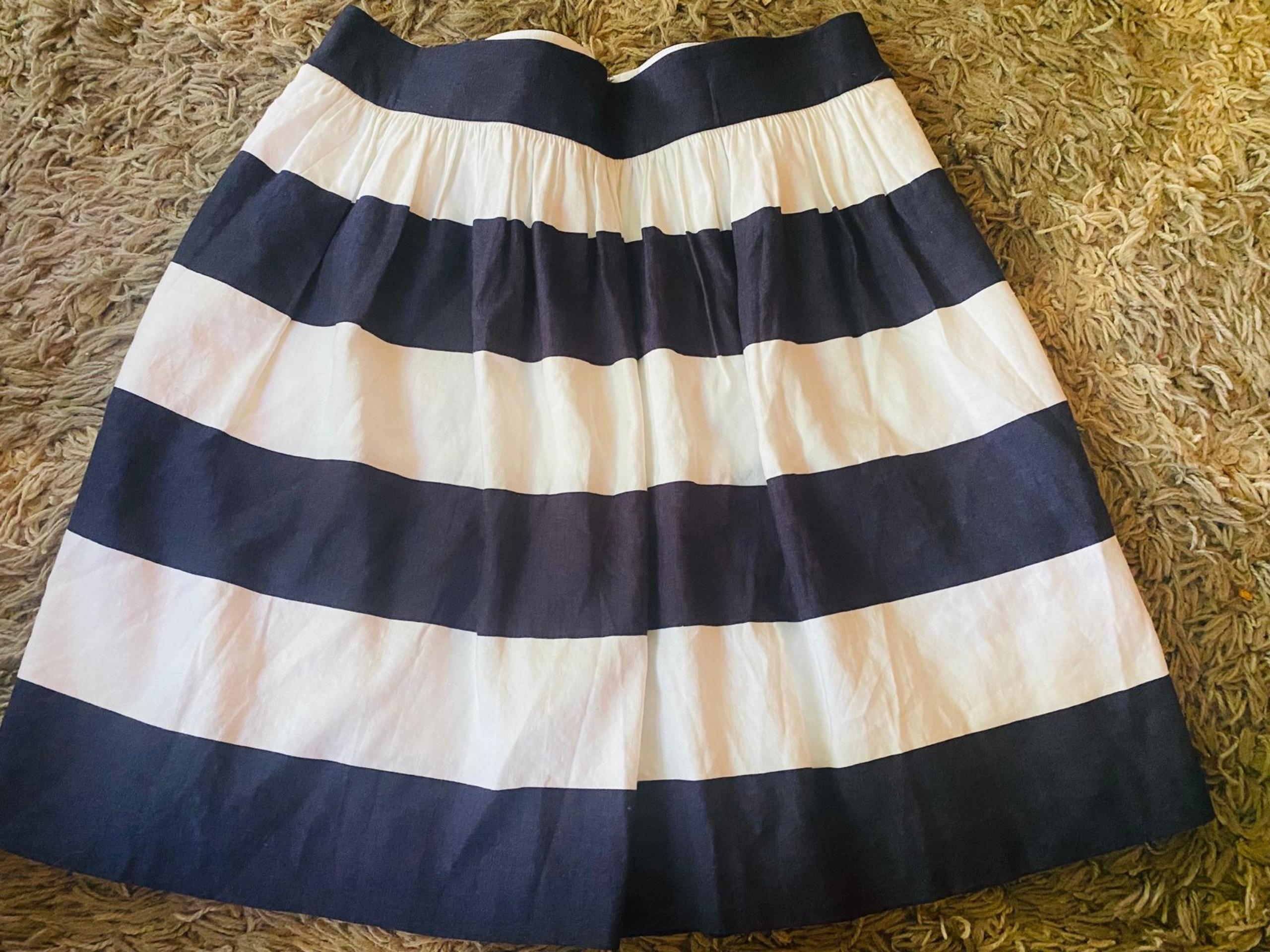 Women’s Banana Republic skirt size 8