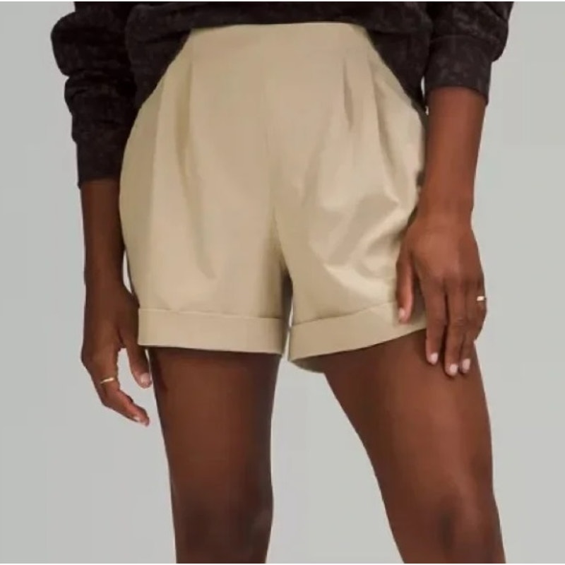 Lululemon Practical Play Shorts Womens Size 0 Beechwood Pleated Athleisure XS