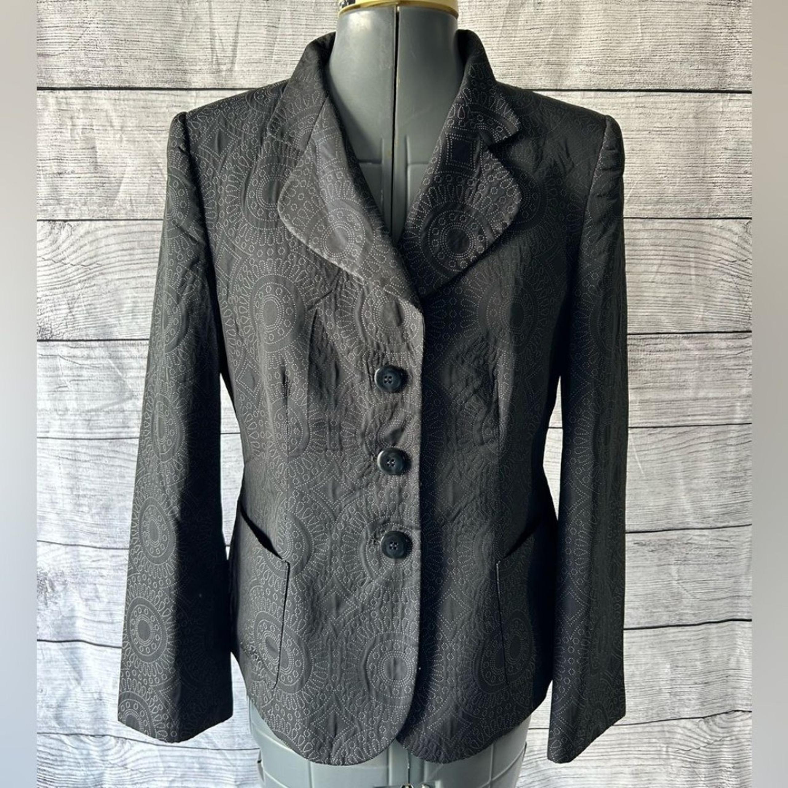 Armani Collezioni embroidered pattern button up blazer size 6