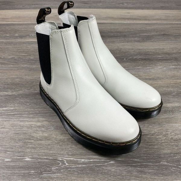 Dr. Martens Women’s 2976 Softy T White Pull On Chelsea Boot Size Men 7 / Women 8