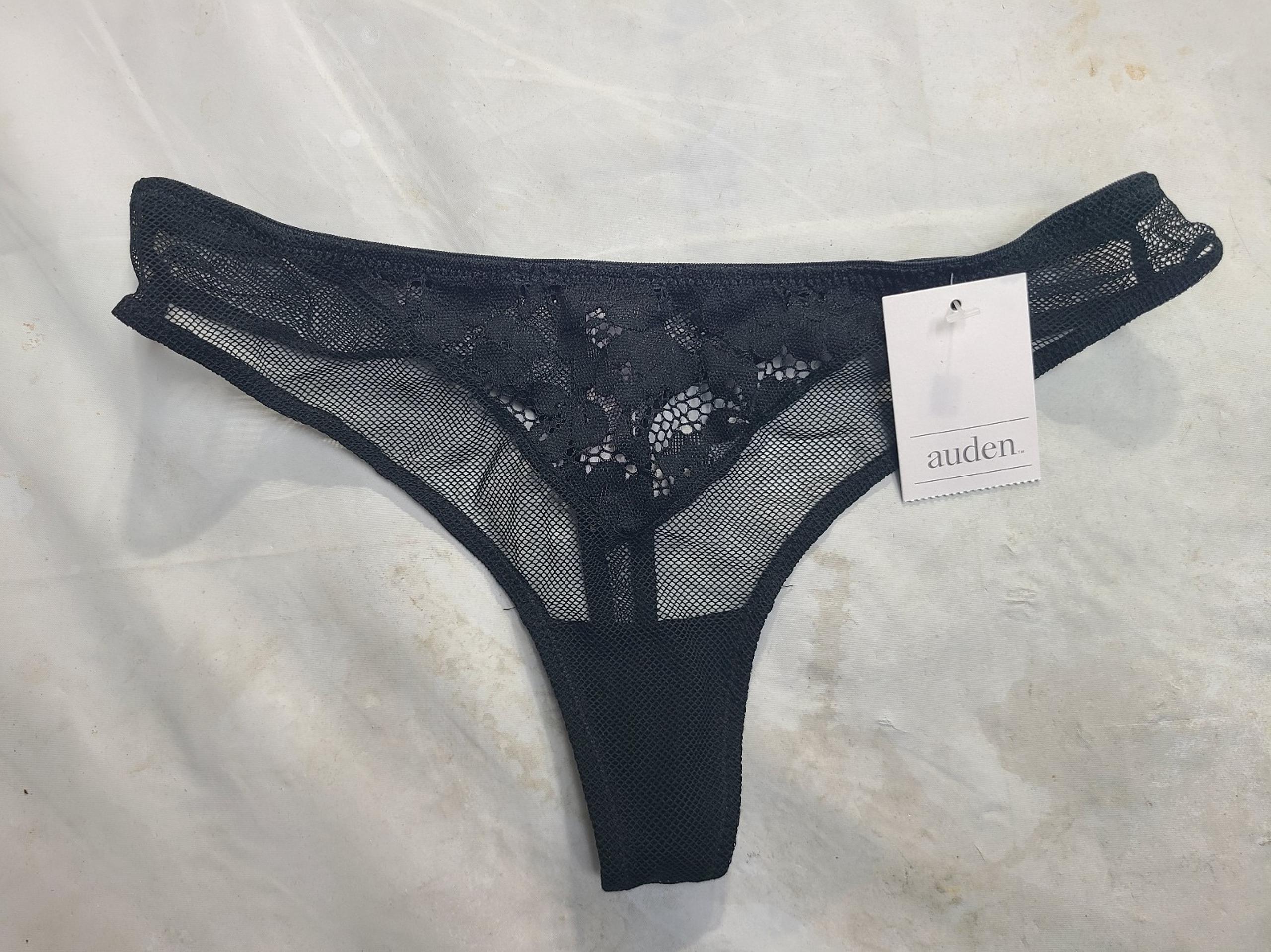 Women's Lace-Fishnet Lingerie Thong Auden Black Size Small
