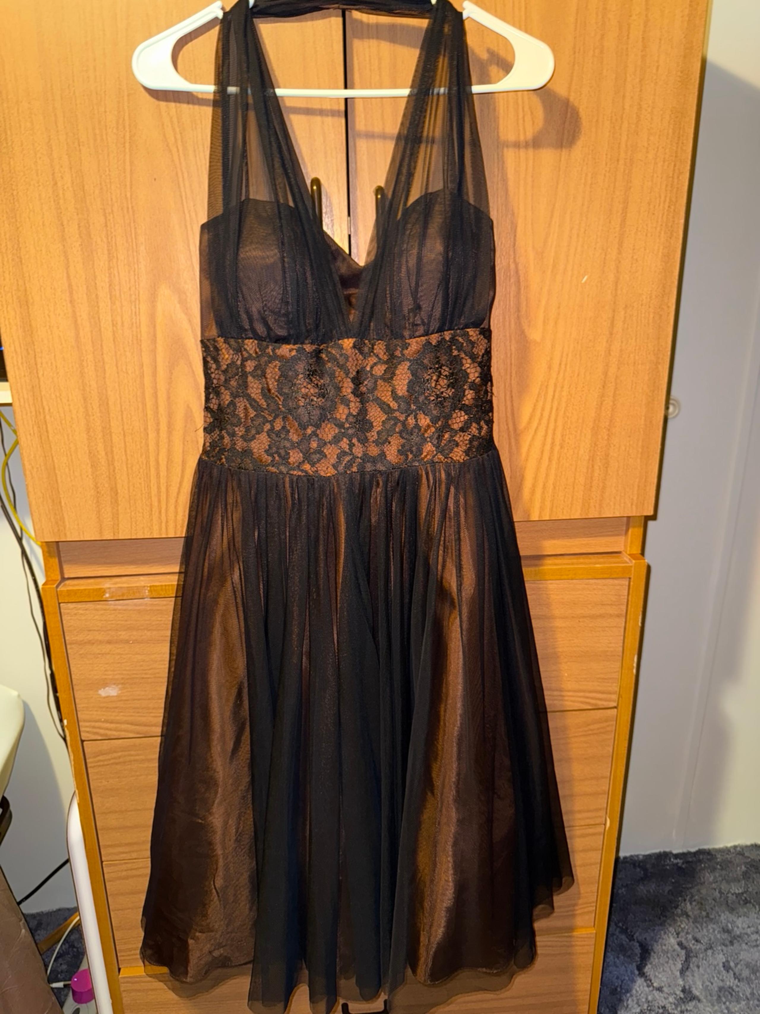 BETSY & ADAM dress