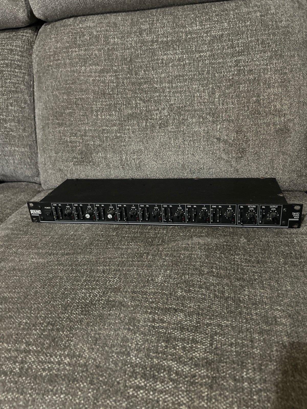 Rane SM82 8 Ch. Stereo Rack Mountable Mixer No Power Supply -UNTESTED