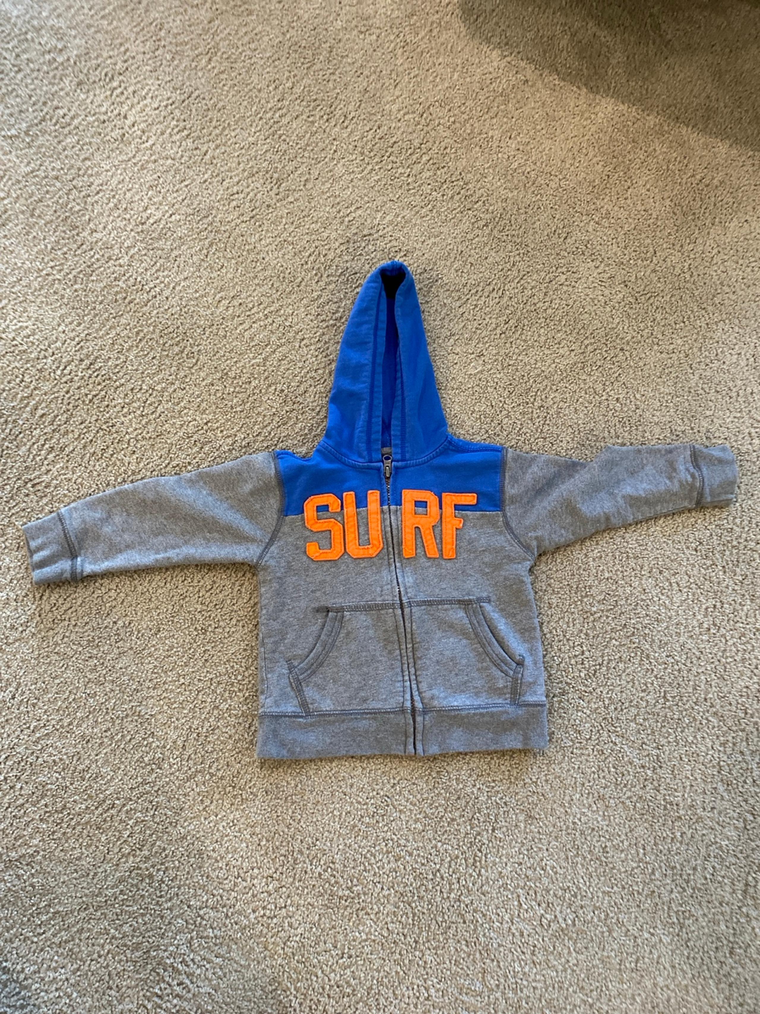 Hooded zipper sweatshirt