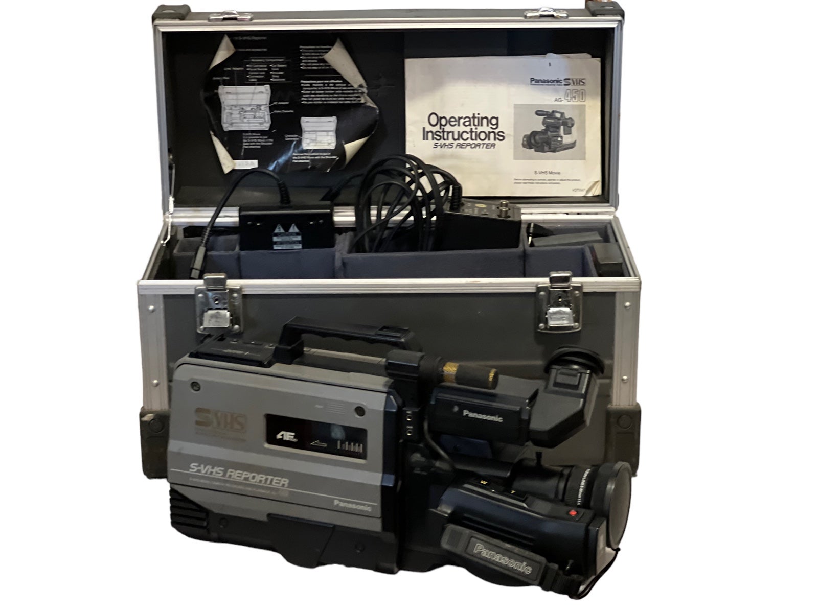Vintage Panasonic S-VHS Reporter AG-450
