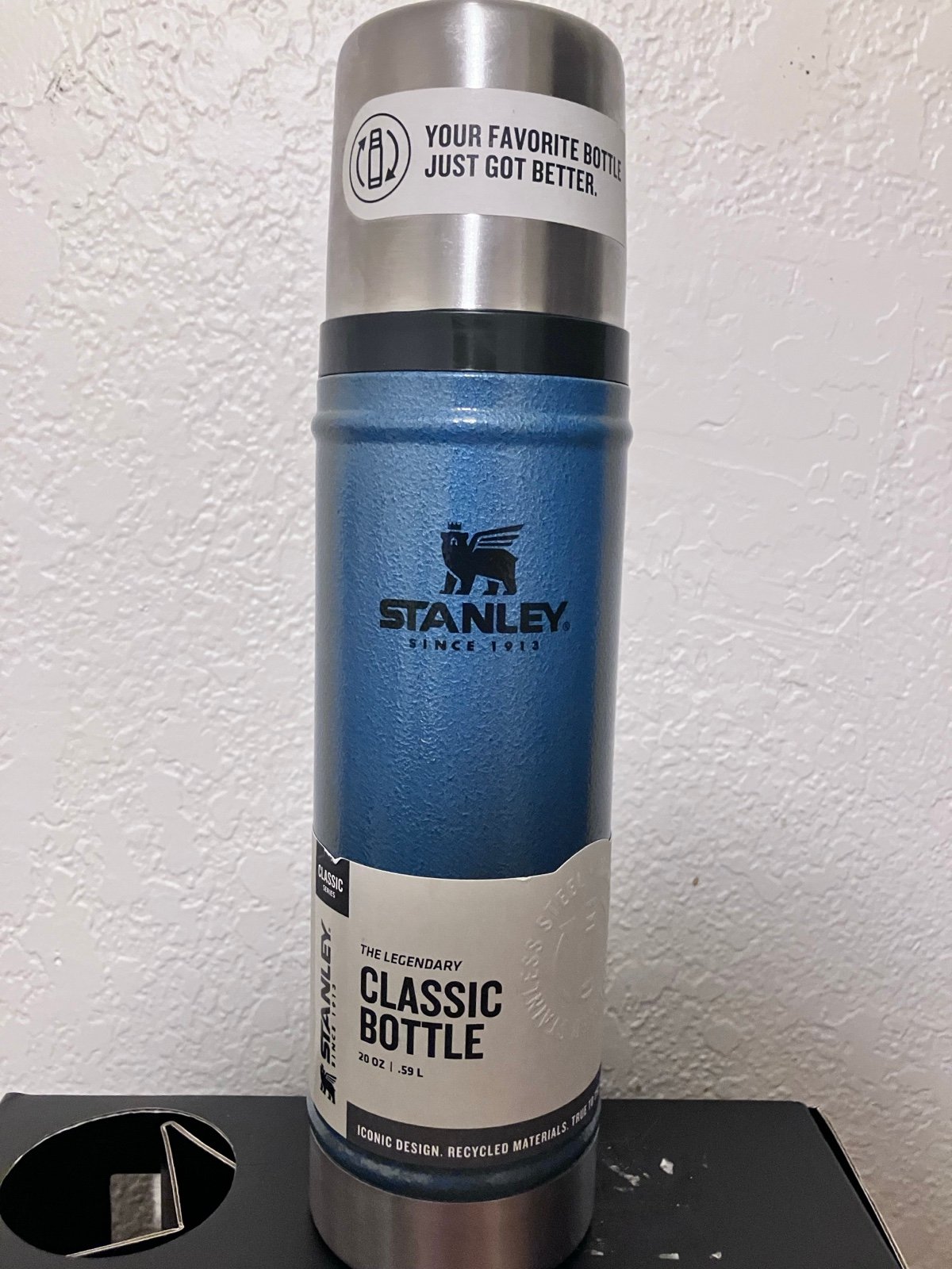 Stanley Thermos CLASSIC LEGENDARY BOTTLE | 20 OZ, Hammerstone Lake