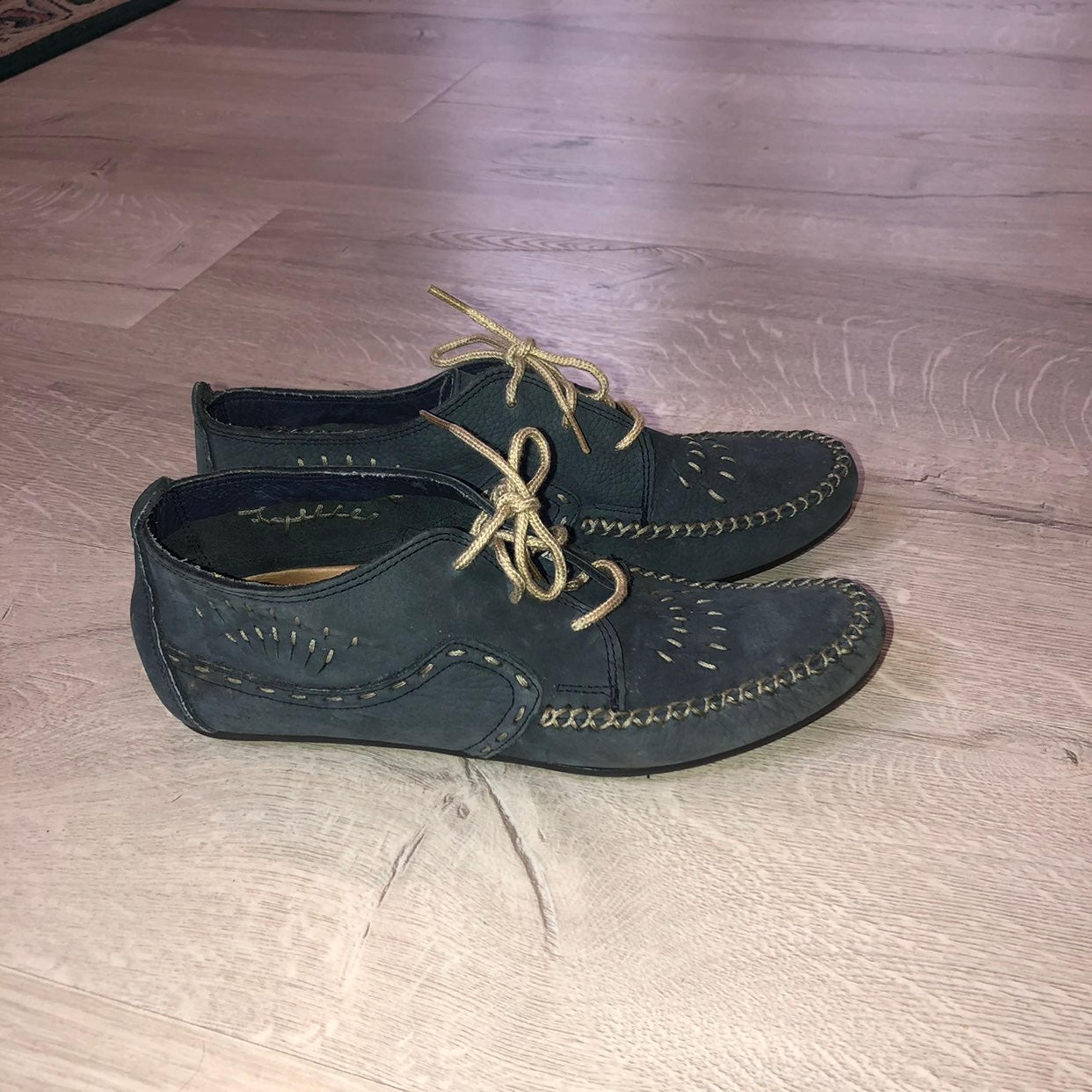 Hush puppies- women blue lace up sz 9