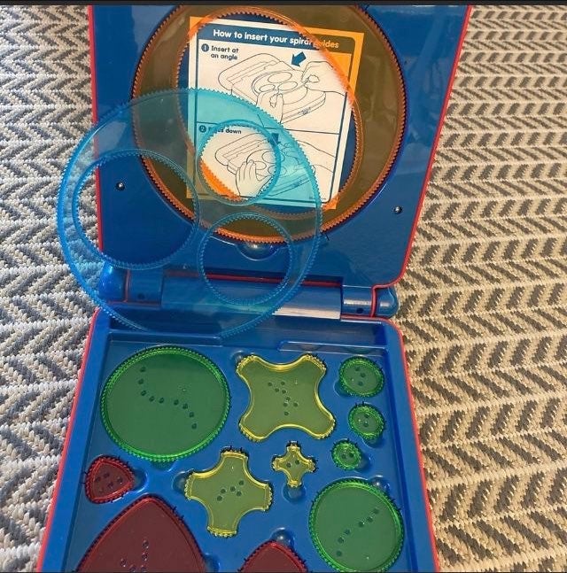Spiral Drawing Game For Kids