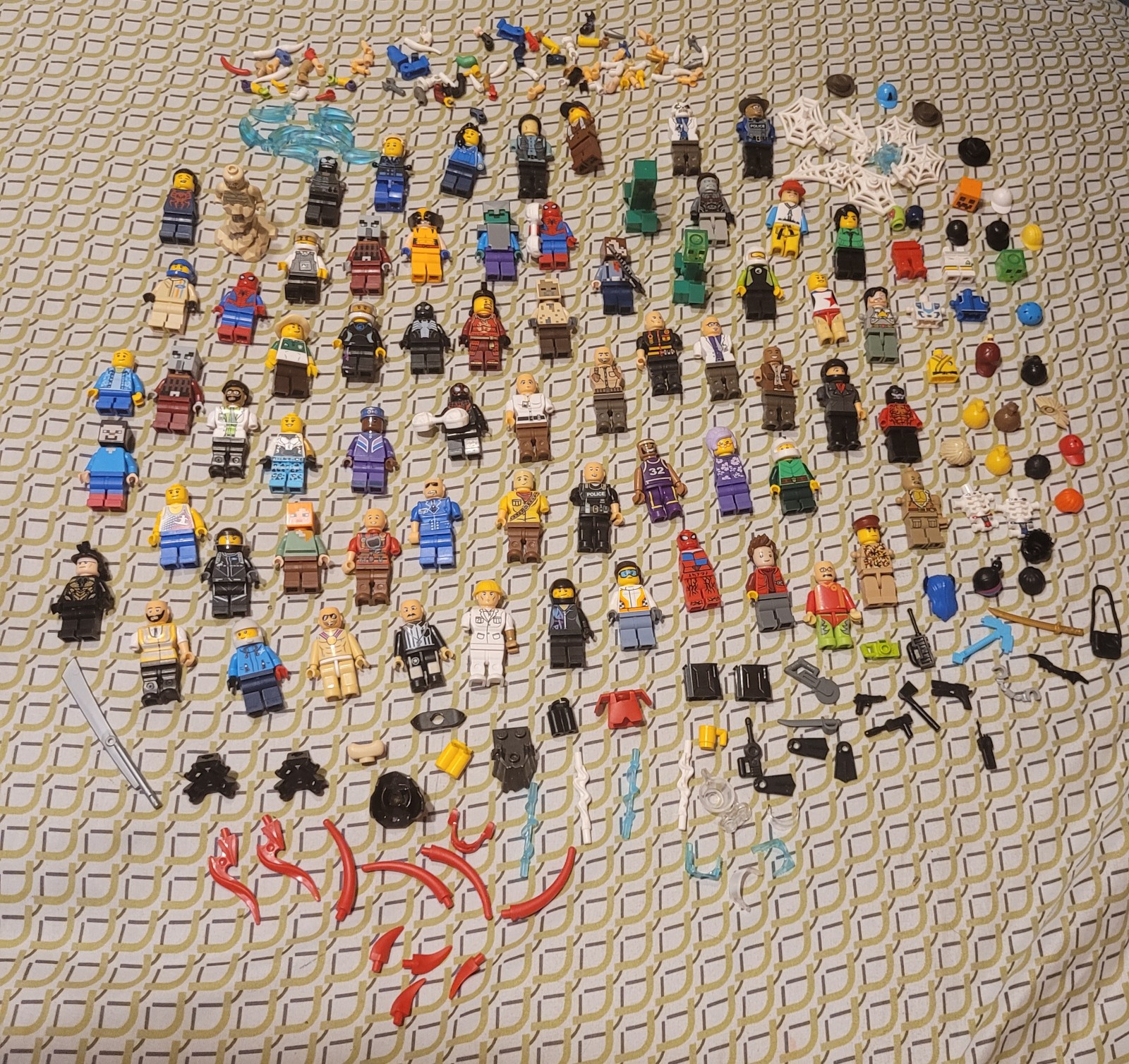 HUGE LOT Lego Minifigures Weapons Accessories Extra Parts