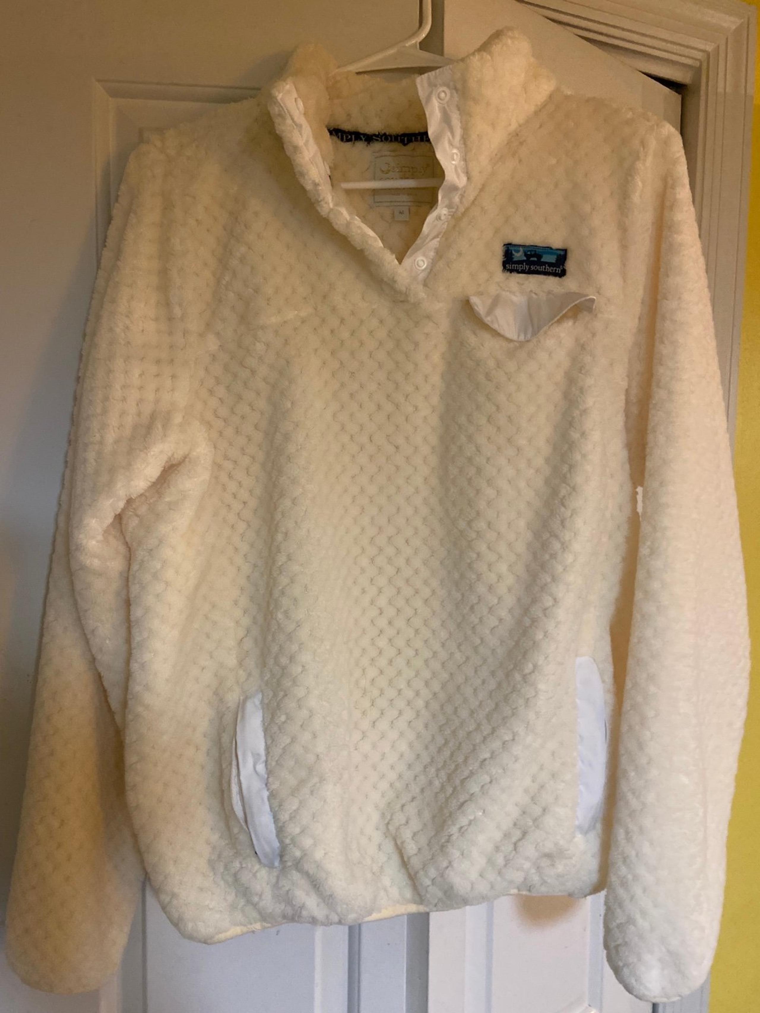 Simply Southern Medium Cream sweatshirt