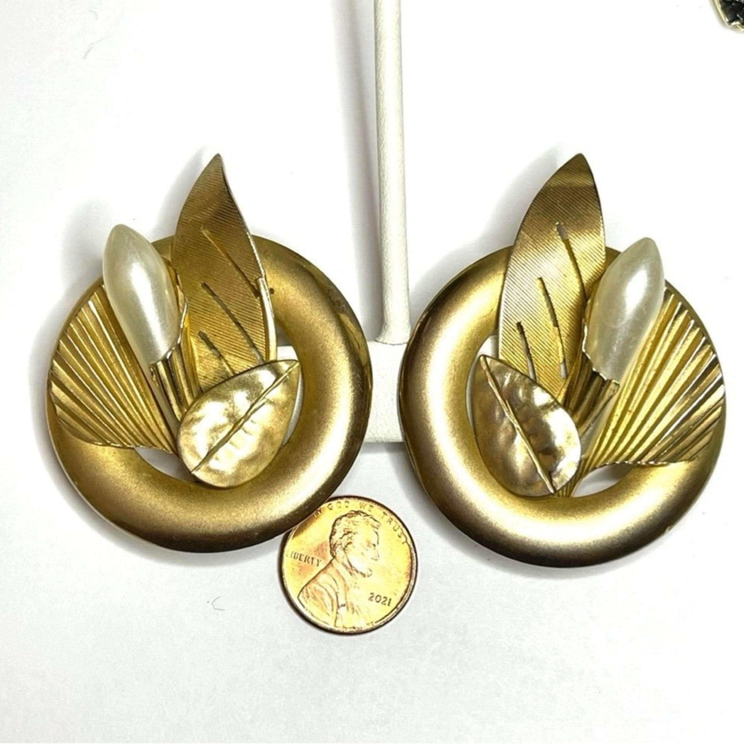 Vintage Clip Earrings Unique Estate Vtg Costume Jewelry Lot A24
