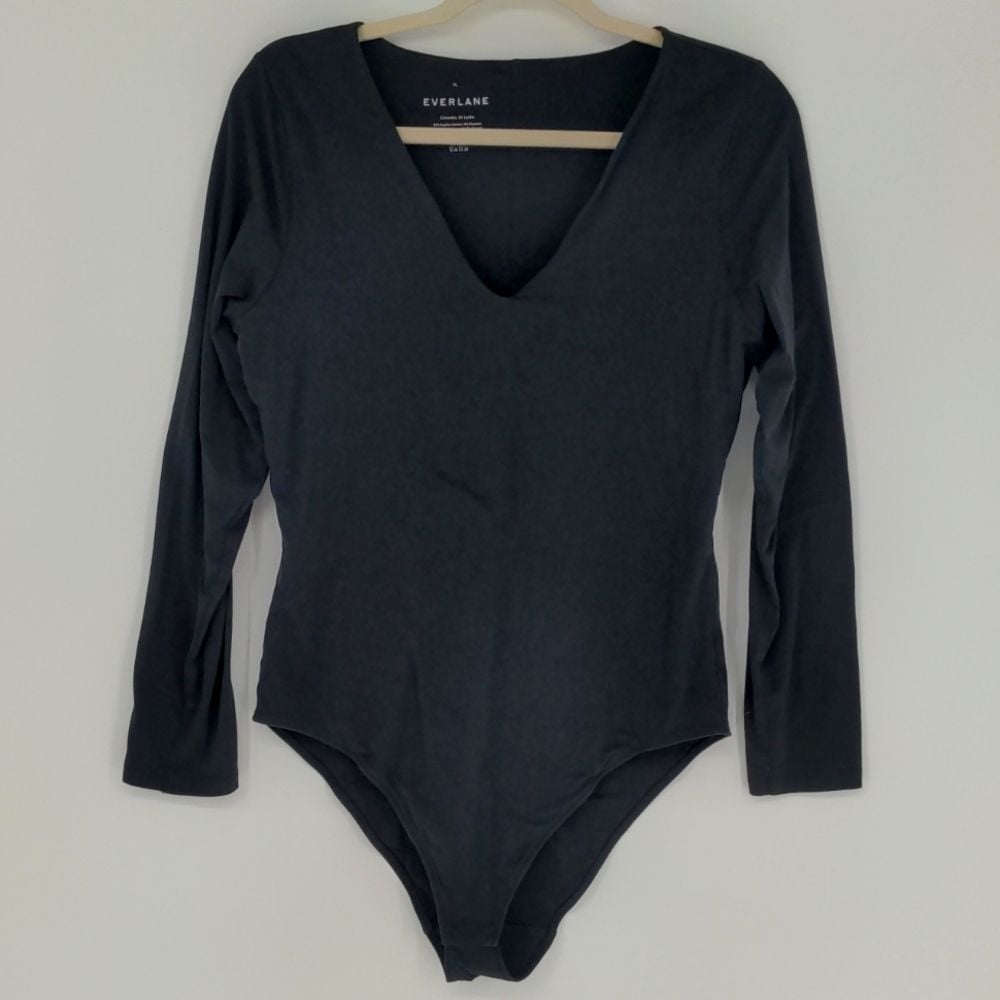 Everlane Women's Black Bodysuit Size Extra Large Long Sleeve V Neck Snap Supima