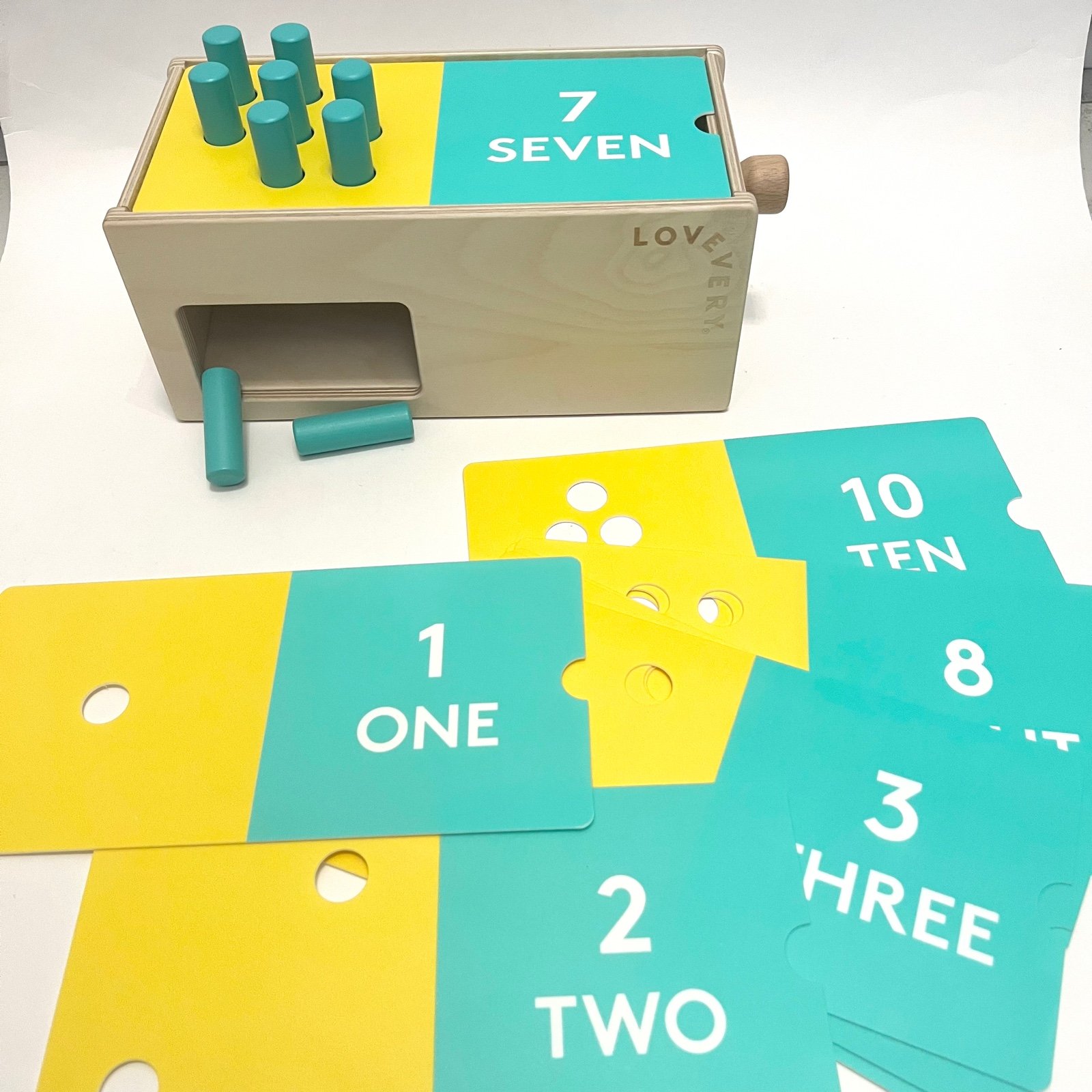 Livery wooden counting box math