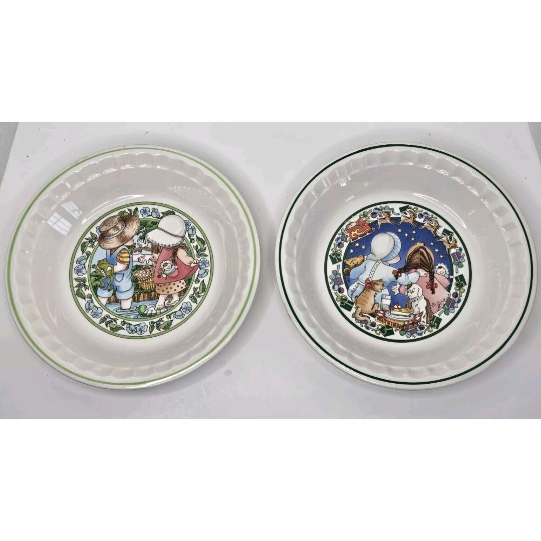 Watkins Country Kids Pie Plates, Strawberry & Turkey Pie Recipes Set of 2 1989