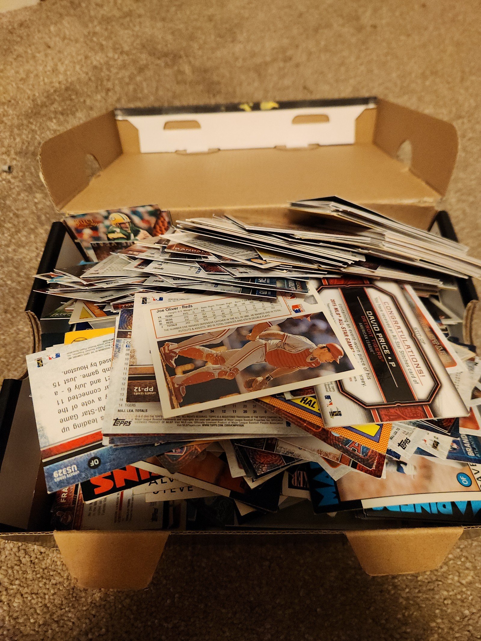 Shoebox full of old and new baseball cards and some misc