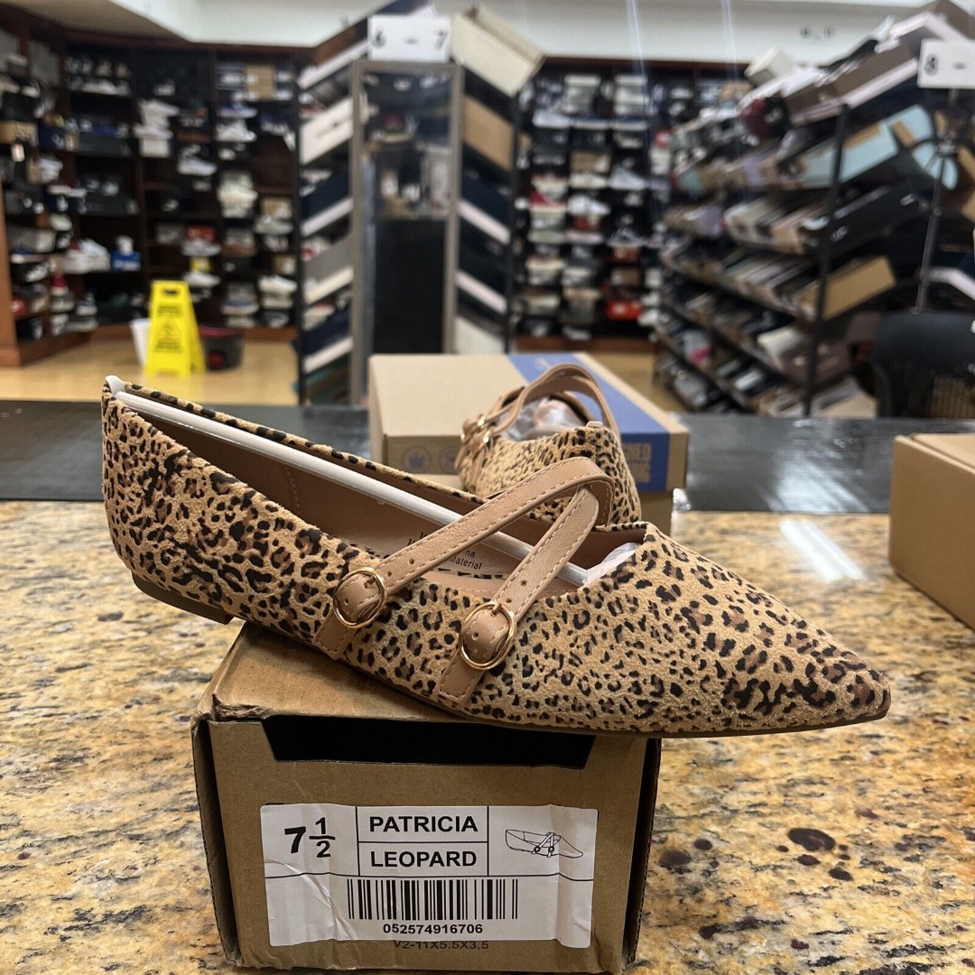 Journee Collection Womens Patricia Leopard Criss Cross Flats Pointed Toe Sz 7.5M