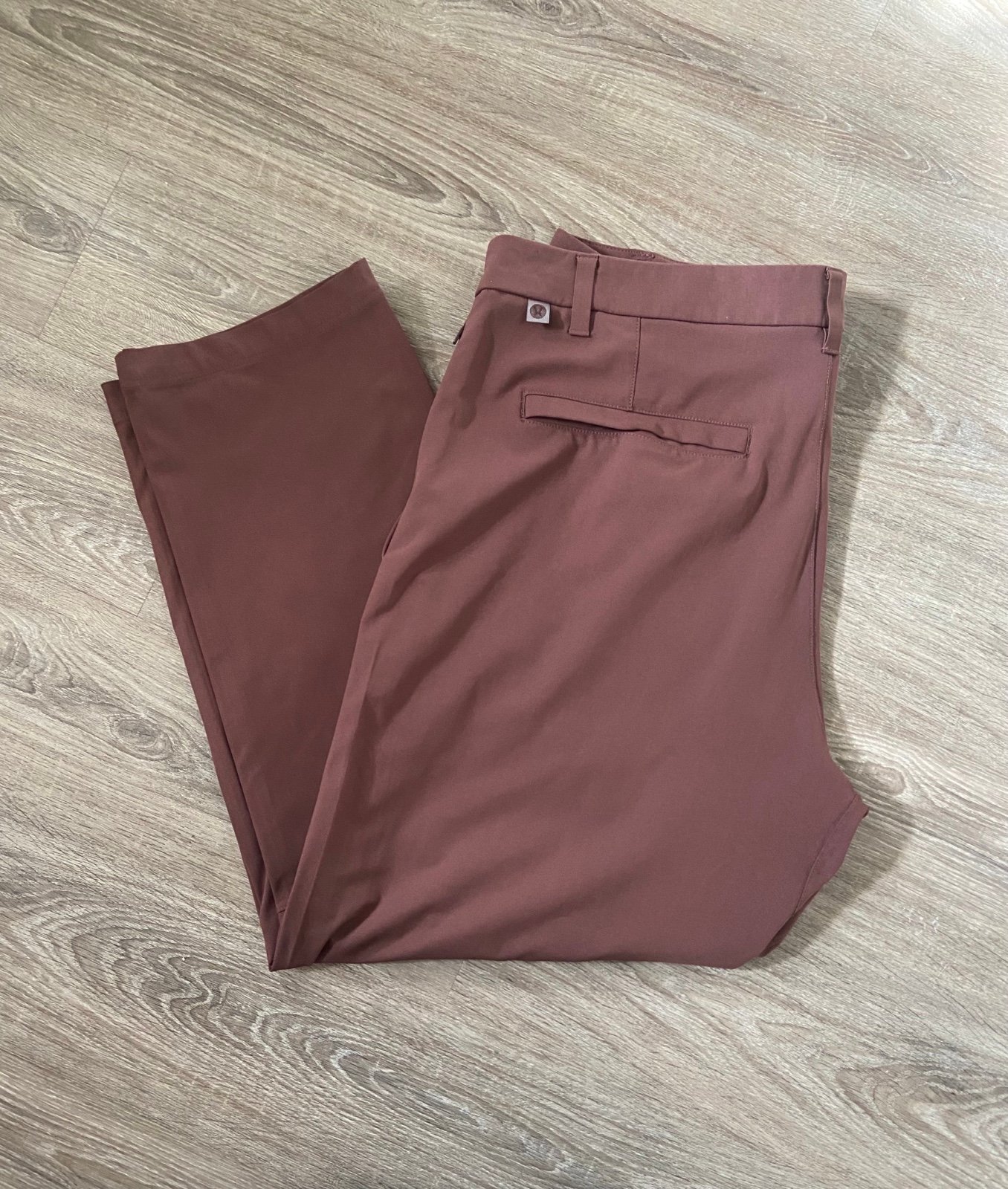 Lululemon Commission Slim Fit Pant in Dark Mocha Size 38