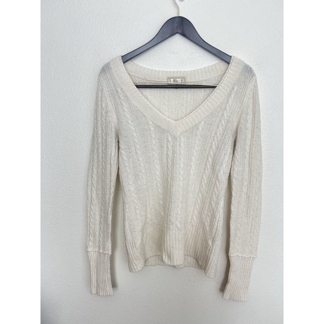 Y2K VTG Aeropostale Cream Cable Knit Sweater L Angora V-Neck Prep Nautical Soft