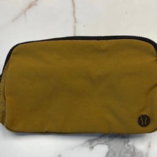 NWOT Lululemon Everywhere Belt Bag