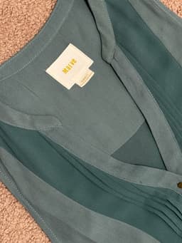 Item photo preview #2