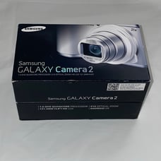 MINT CONDITION- Samsung Galaxy Camera 2 WiFi 21x Zoom - 16.3MP EK-GC200*